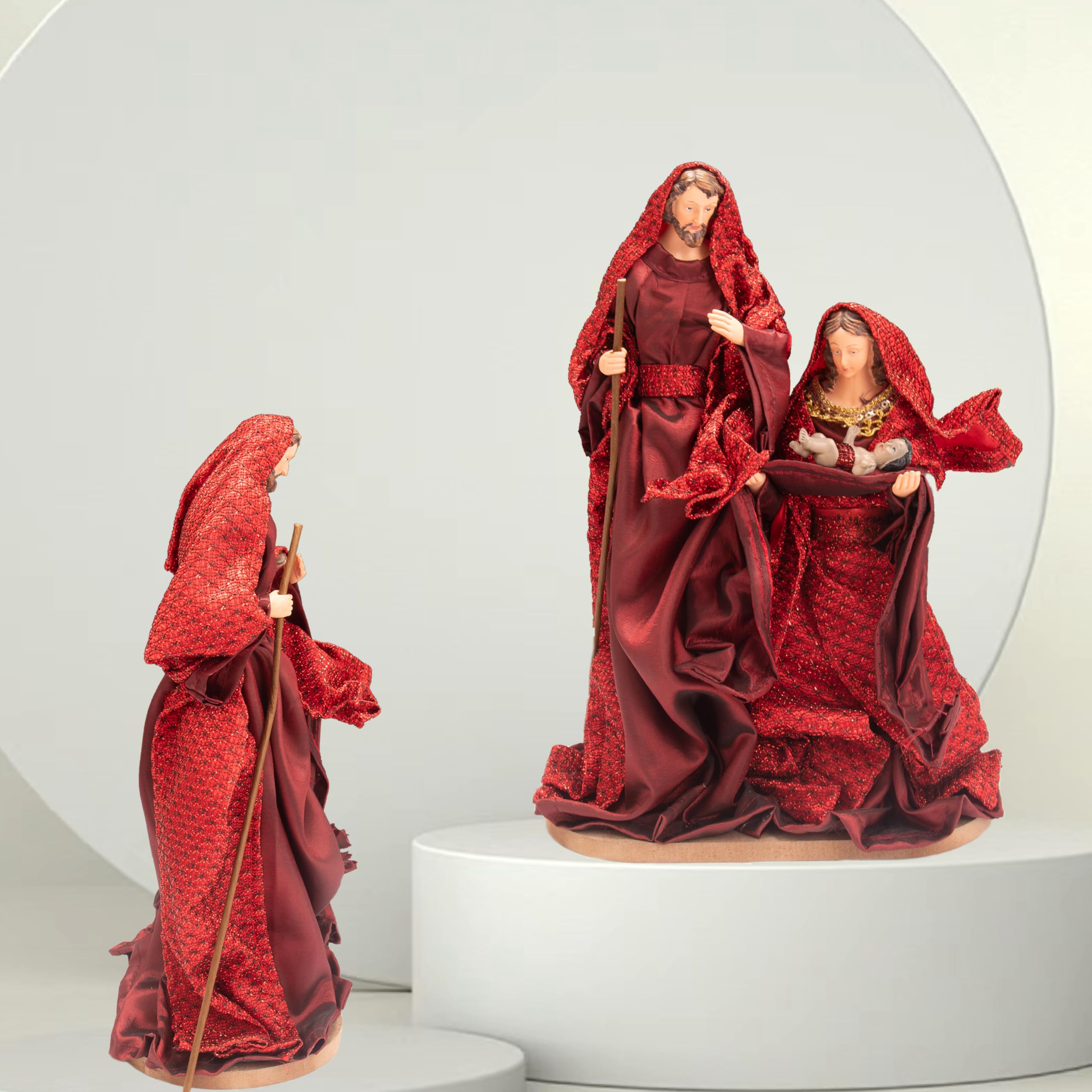 Nazareth Store Ensemble de crèche rouge en tissu résine coton vêtements sainte famille trois personnes ornements