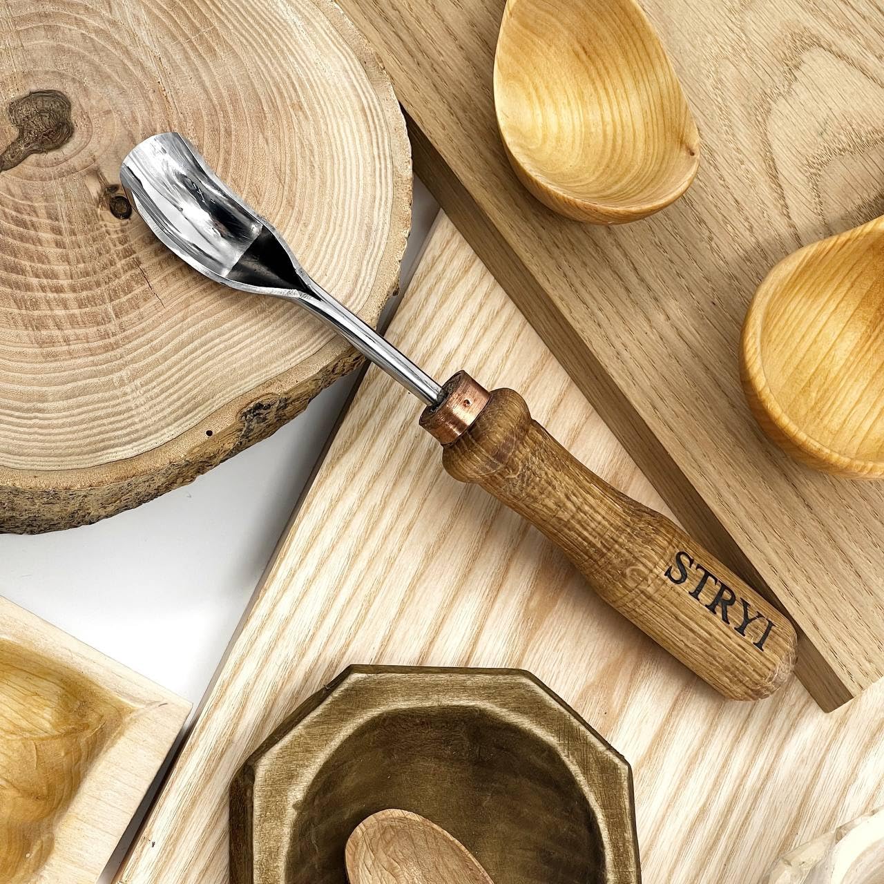 STRYI Cuchara de acero al carbono W1-7 de 20 mm curvada corta para tallar madera, herramienta para tallar cuencos, gubia hueca para cucharas y cuencos, afilada a mano, acero al carbono W1-7
