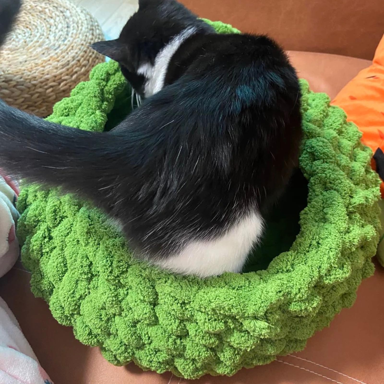 Urnat Cat Nest Bed - Premium Self Warming Handwoven Washable Extra Soft Round Cave House for Indoor Kitten & Kitty, Small & Large (Cloud White,Large): DGreen Large