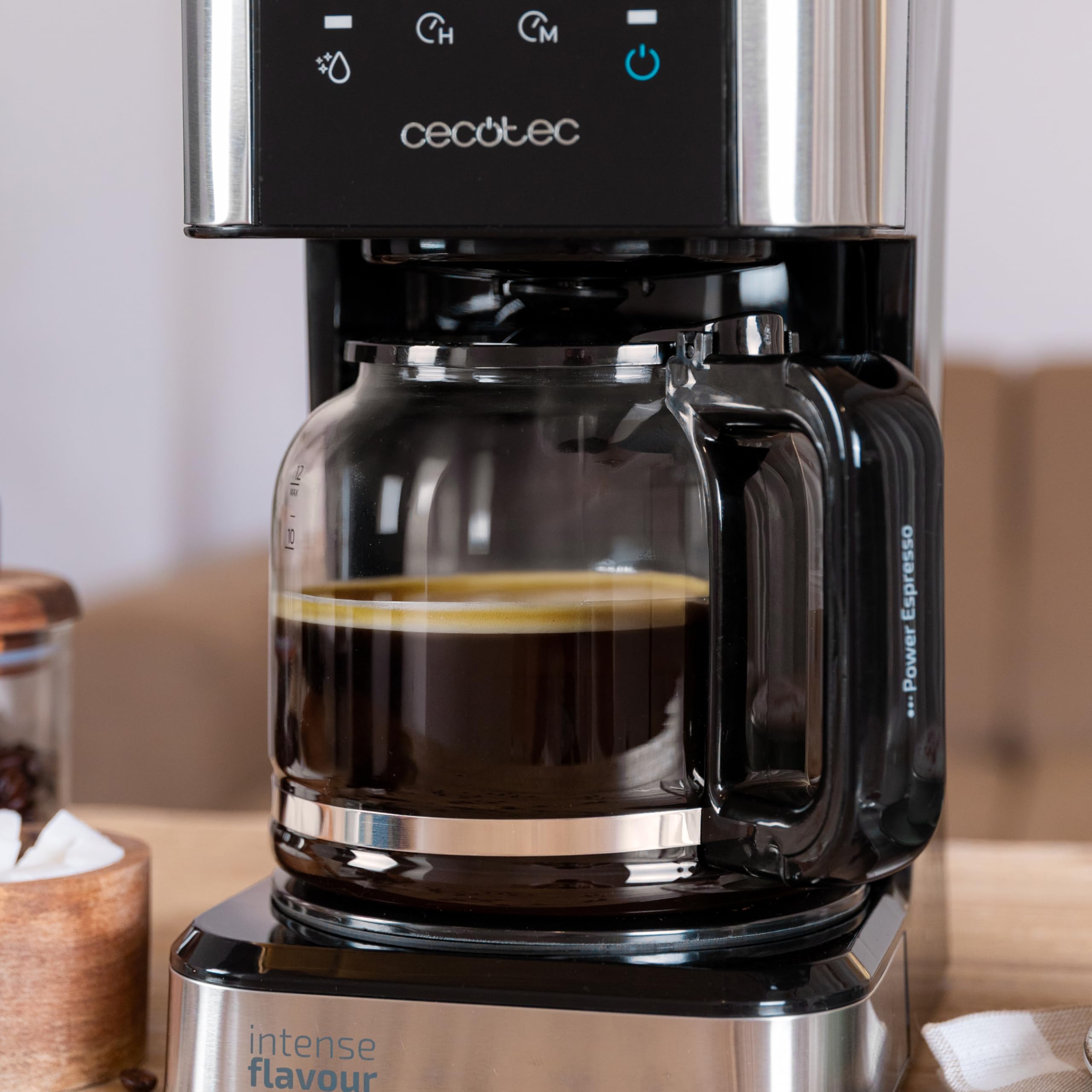 Cecotec Macchina Caffè Americano - Caffettiera a Goccia Coffee 66 Drop & Touch. 950 W, 1,5 L, 12 Tazze, Pannello tattile, Caraffa in vetro, Timer 24h, 6 interruttori, Filtro a rete riutilizzabile