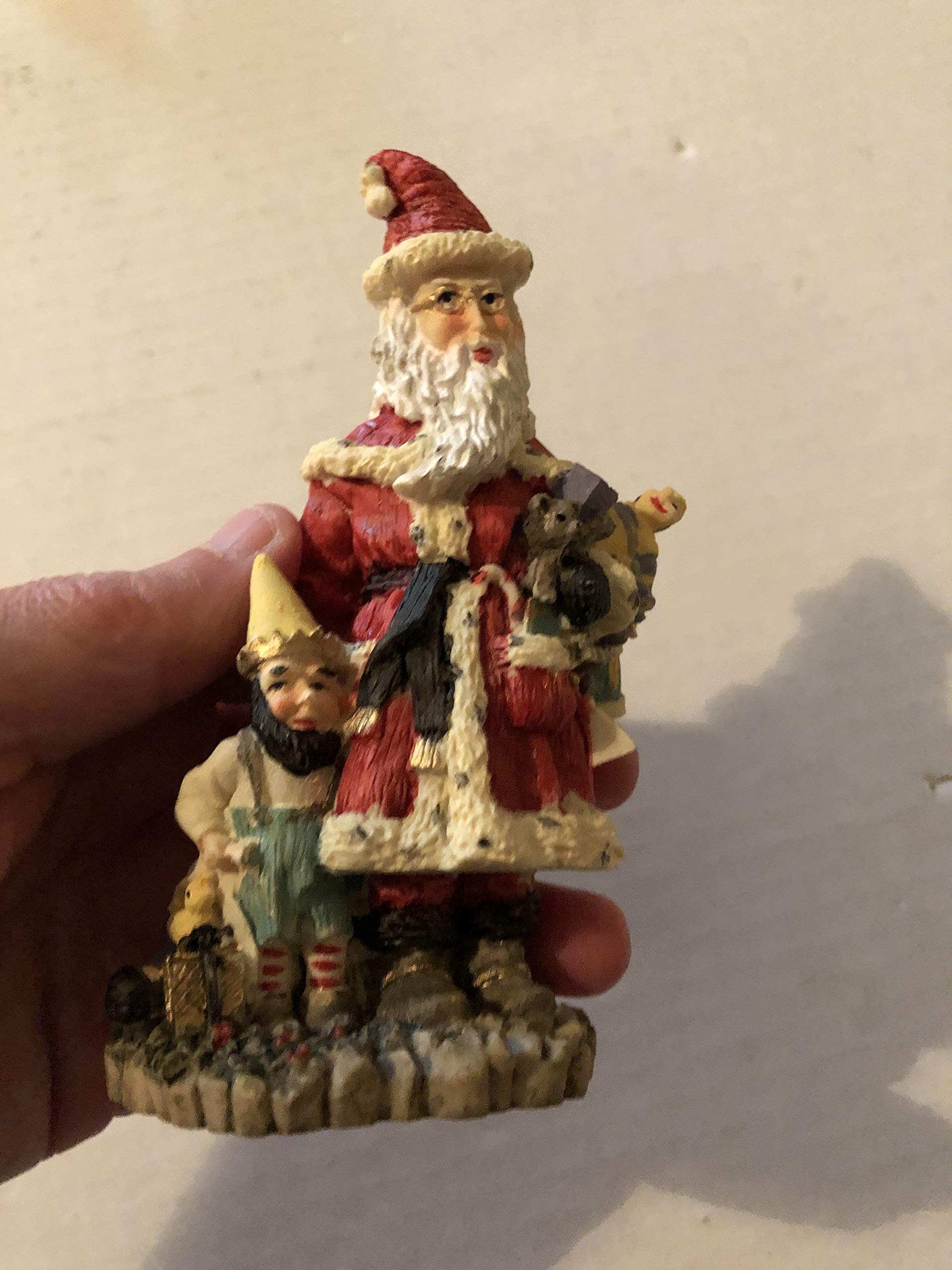 JOULUPUKKIサンタクロース Amazon.com: International Santa Claus Collection, Joulupukki