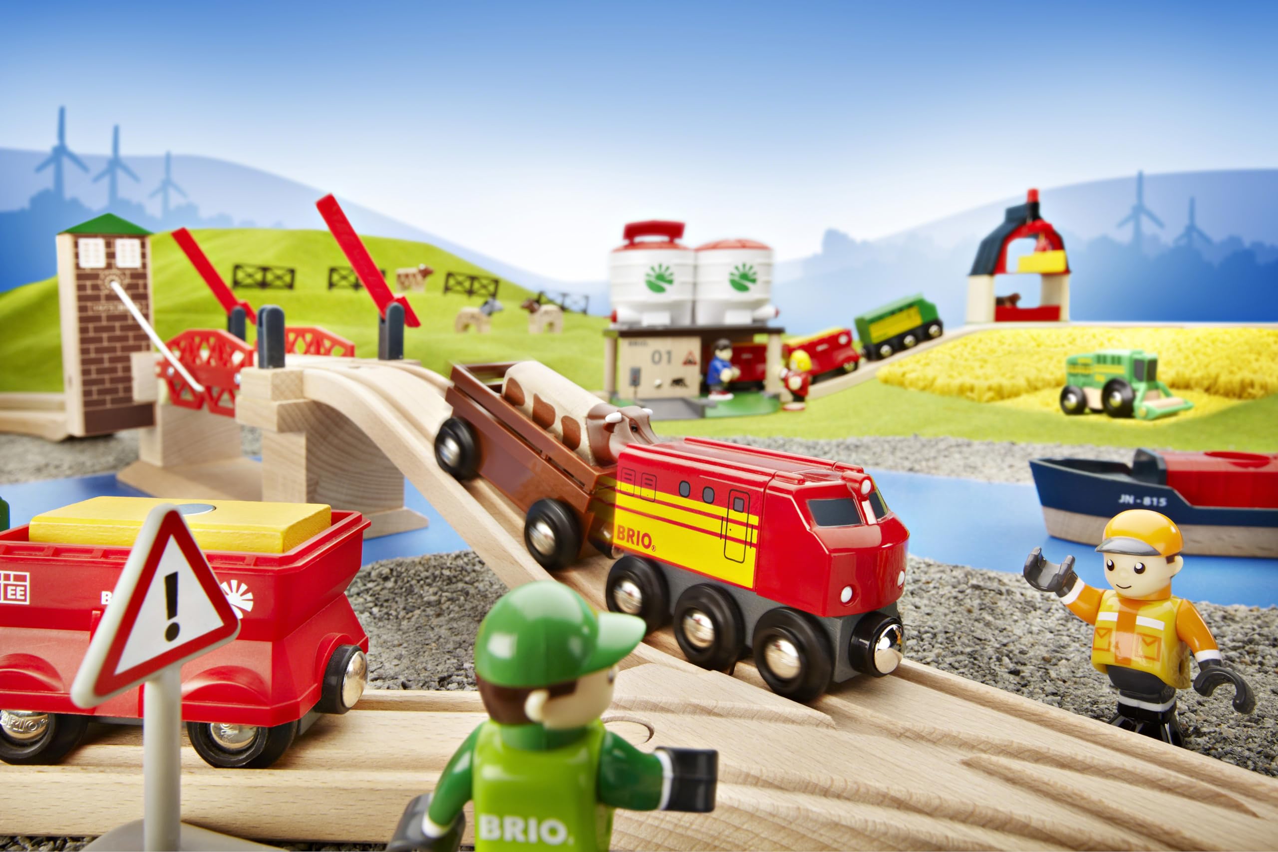 BRIO World 33835 Großer Baukran mit Licht Zubehör für die BRIO Holzeisenbahn & World 33757 Hebebrücke Eisenbahnzubehör Holzeisenbahn Kleinkinderspielzeug empfohlen für Kinder ab 3 Jahren