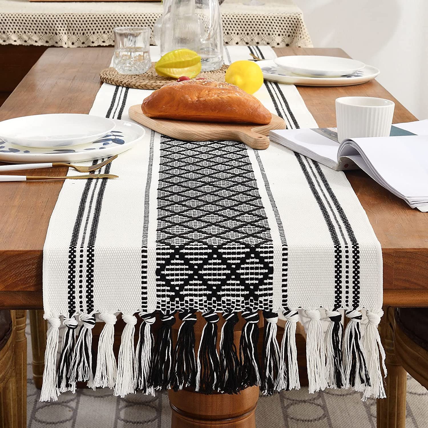 Boho Woven Table Runner 34*183CM Black and White Rustic Table Runners Modern Farmhouse Style Vintage Rustic Table Runner with Tassels for Dresser Bridal Shower Home Dining Table Decor (Style3)