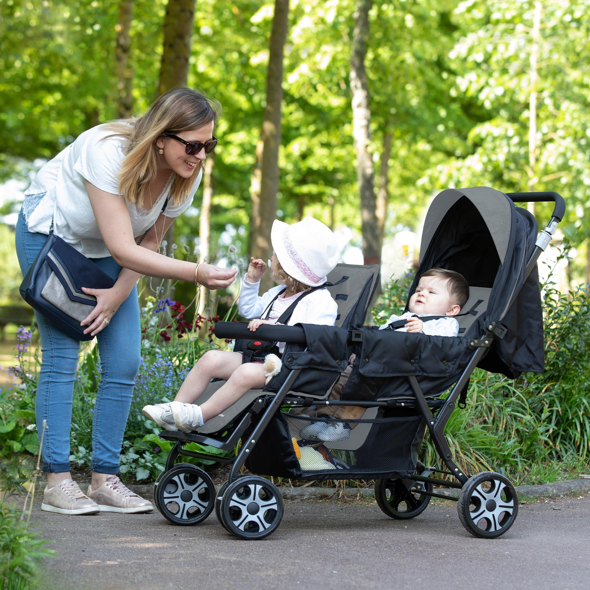 Bebeconfort Teamy passeggino fratellare gemellare lineare, passeggino tandem doppio leggero e compatto, pesa solo 12,5 kg, con parapioggia e coprigambe inclusi, Mineral Graphite
