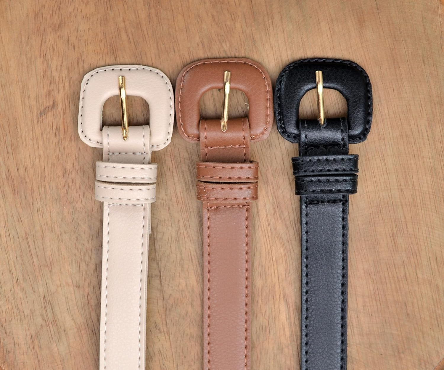 Kit 3 Cintos Feminino Clássico Atemporal Fivela Encapada em promoção! Veja a oferta e mais achadinhos de Cintos & Lenços 3 Hoje é o melhor dia para comprar Kit 3 Cintos Feminino Clássico Atemporal Fivela Encapada com aquele preço maroto! Promoção! Aproveite a oferta! 3