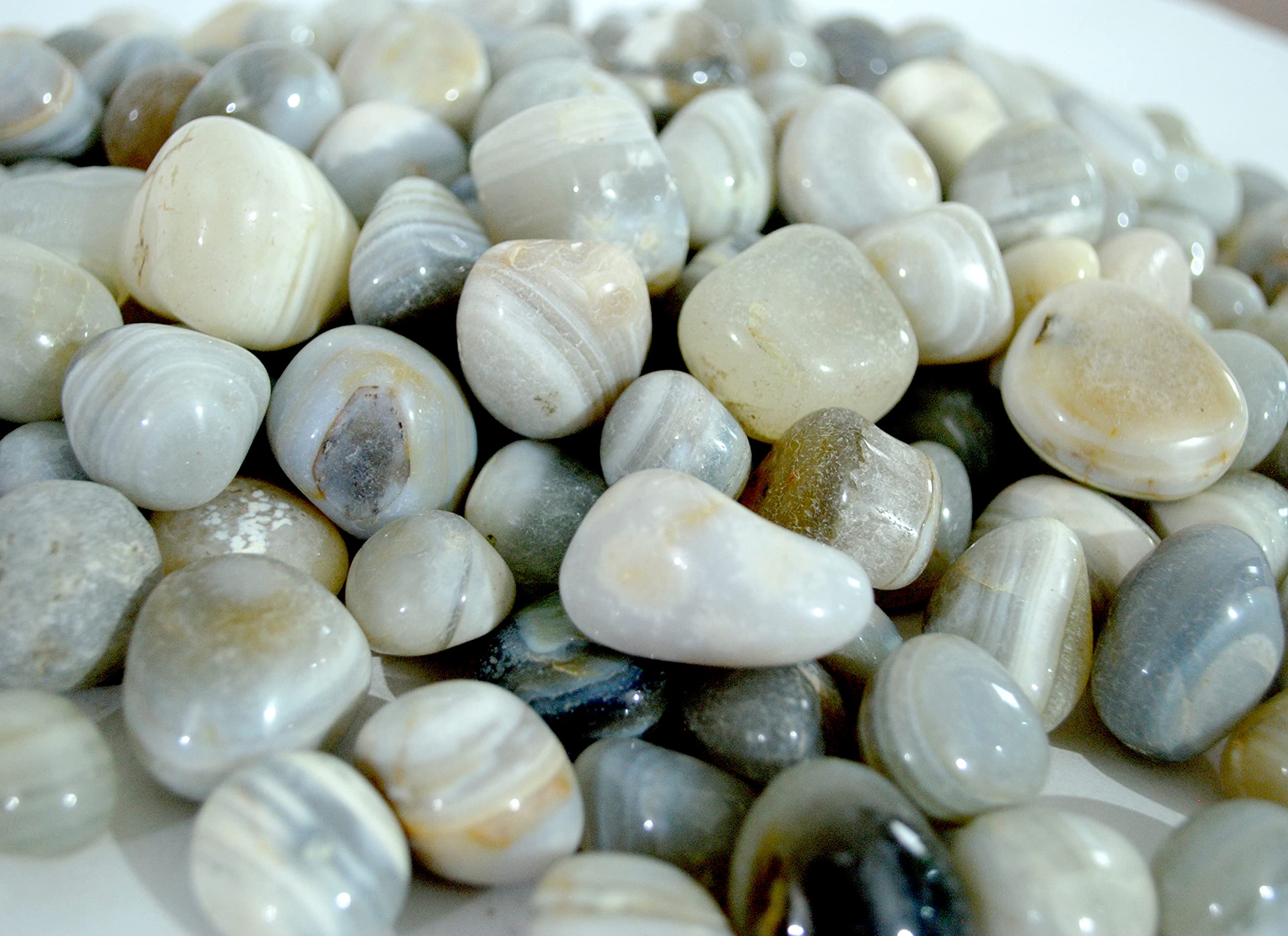 KitchenBee Natural Banded Pebbles Stones for Decoration, Plants Pots, Garden, Fish Tank Aquarium, Table, Vase Fillers (900 Grams), All Life Stages (B08YK9B979) Amazon Price History, Amazon Price Tracker