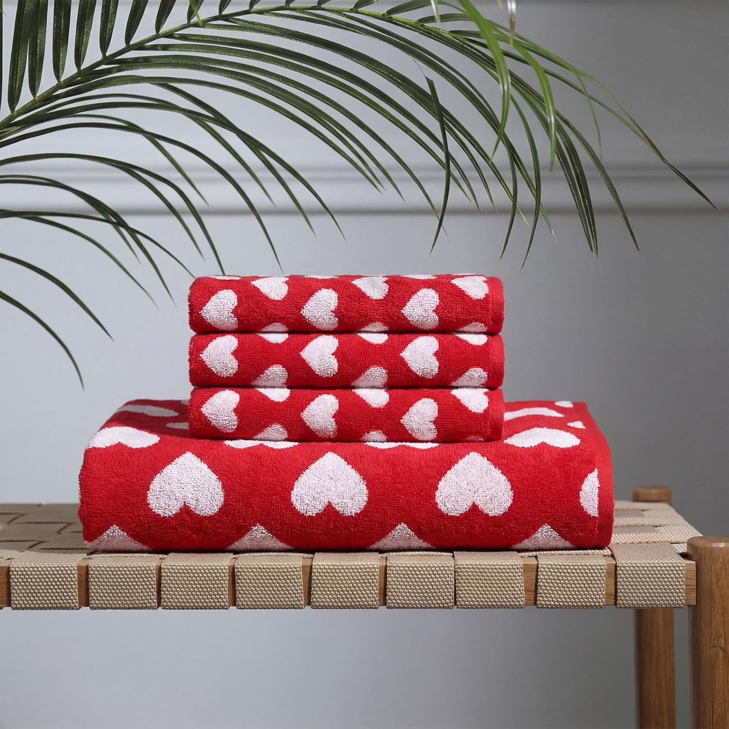 Peryiter 4 Pcs Valentine's Day Bath Towels and Hand Towels Sets for Bathroom Red White Hearts Cotton Absorbent Decorative Jacquard Weave Bathroom Gift, 27.56 x 55.12 Inches, 13.39 x 29.13 Inches