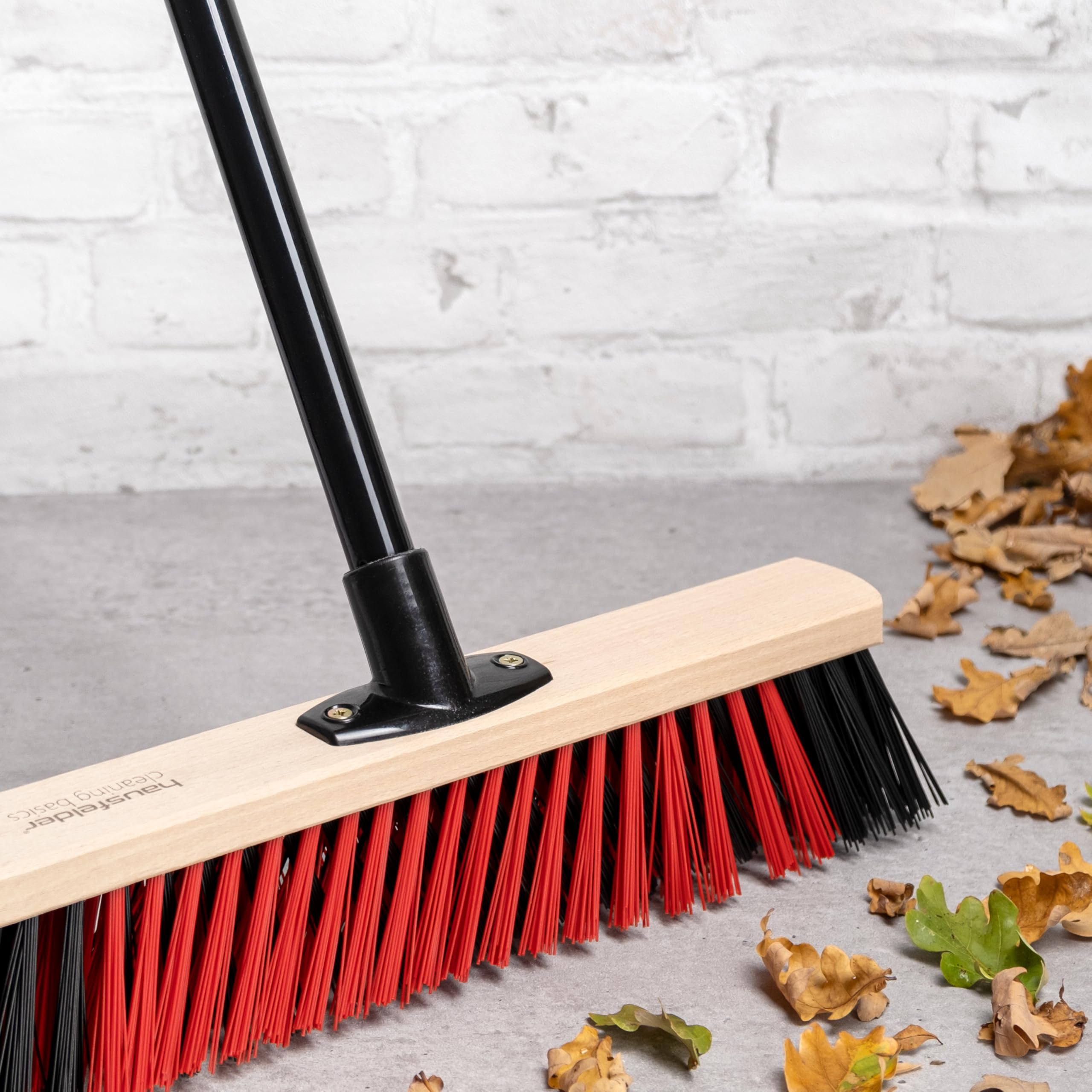 Hausfelder Scopa da esterno larga 40 cm con manico, scopa da giardino resistente larga paletta, scopa industriale per pavimenti