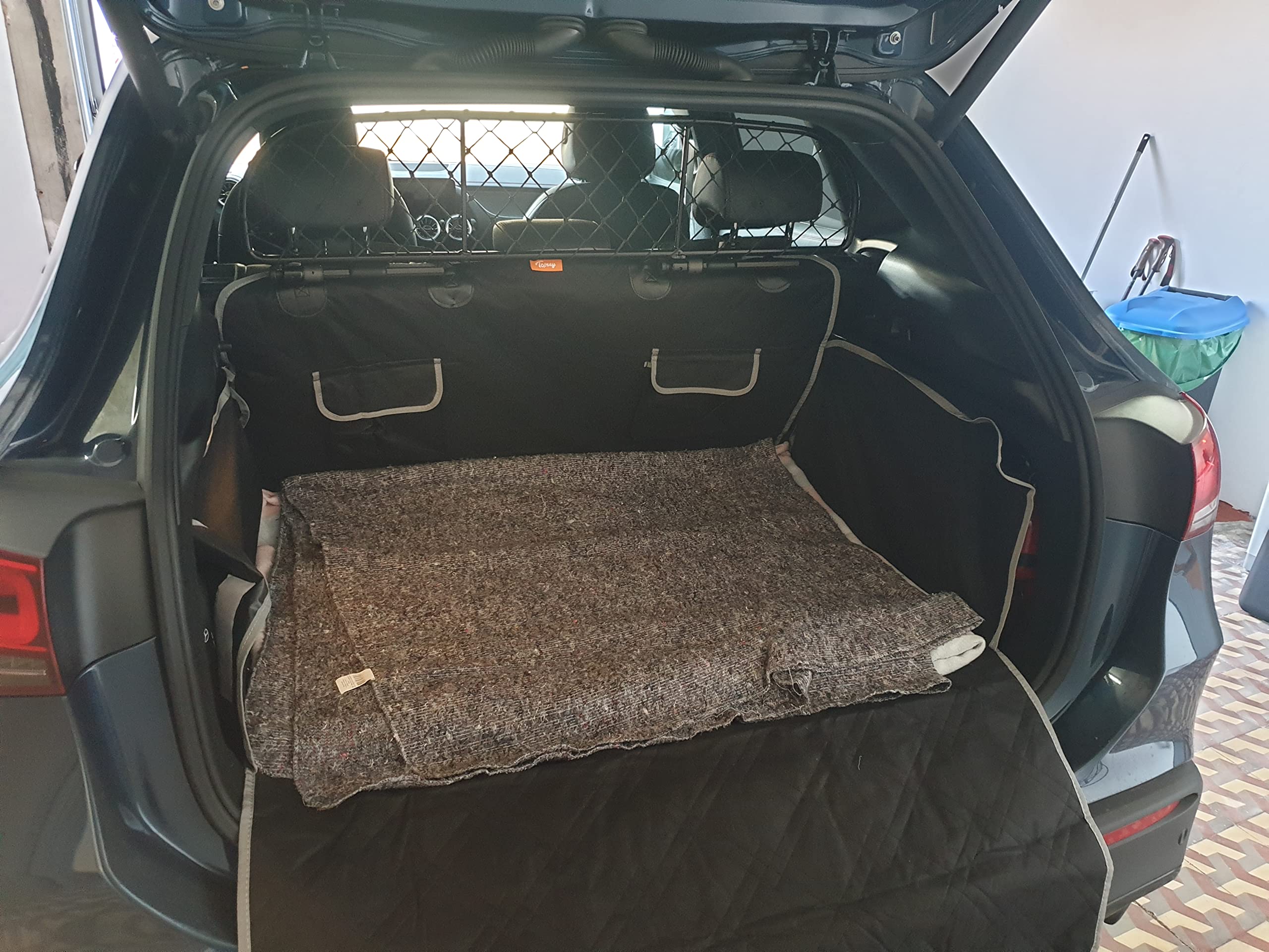 ERGOTECH Divisorio Griglia Rete Divisoria per Mercedes GLA (dal 2020 in Poi) RDA65-XS, per Trasporto Cani e Bagagli