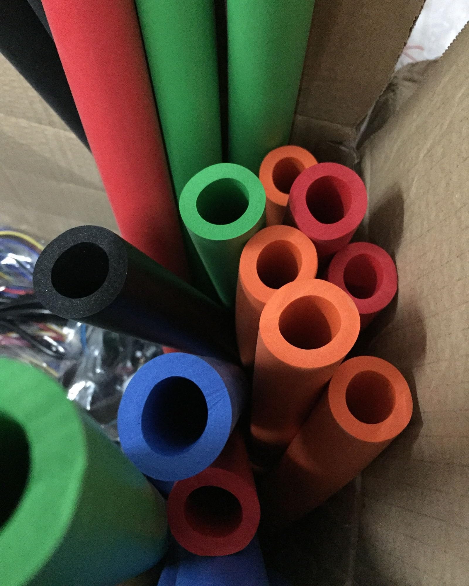 Ltsrll Green Foam Pipe Insulation 1 Metre Length Slit Pipe Insulation/ Lagging/ Cladding, Colorful Foam Winter Freeze Protection Tube For 3/4" (18Mm) Id 1-1/8" (30Mm) Od Cold And Hot Water Pipes Industrial Pipes (