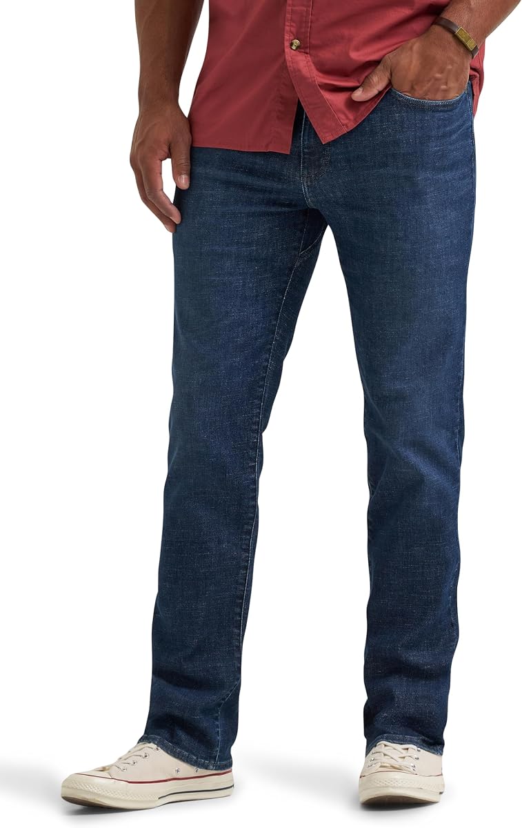 Lee Mens Extreme Motion Regular Straight Jean with Cool Temp