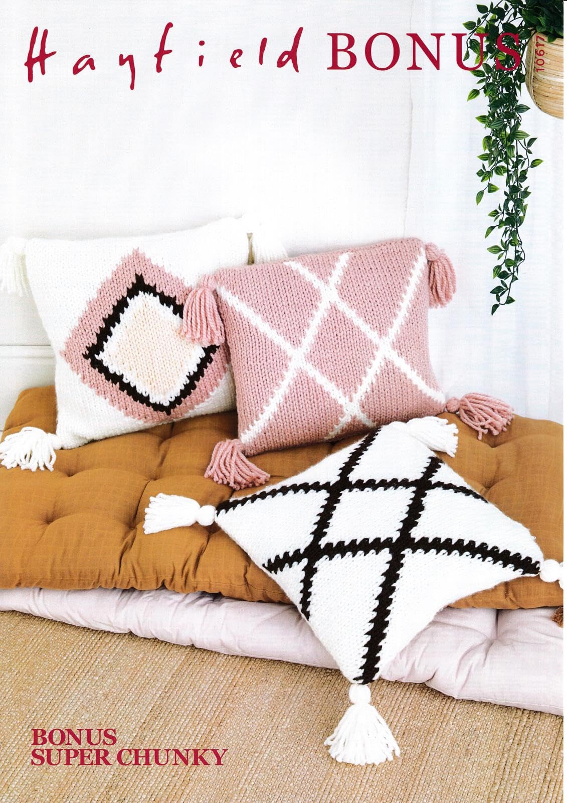 Sirdar Multicoloured Hayfield Bonus Super Chunky Knitting Pattern - 10617 Cushion Covers