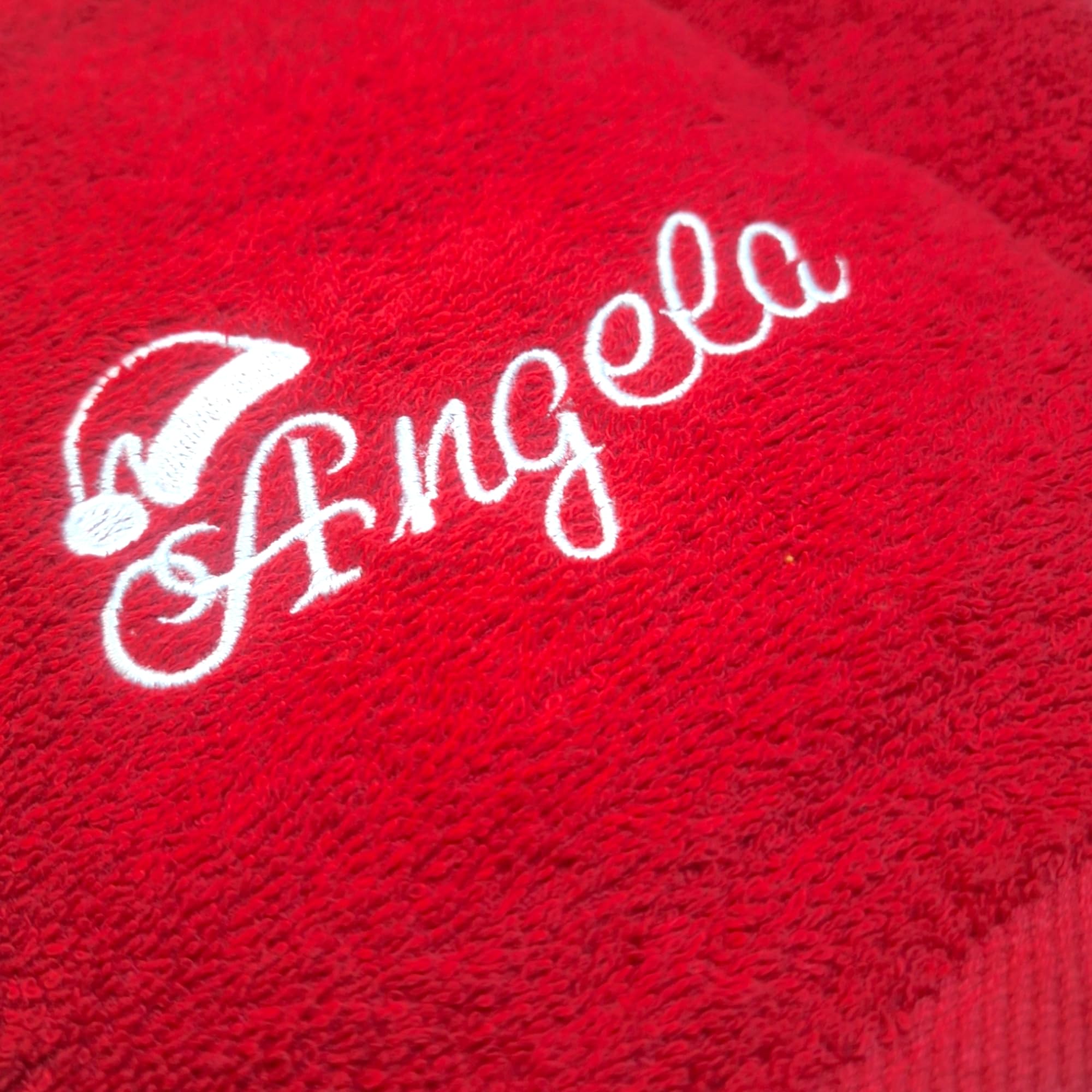 Regalo di Natale per coppia. Set asciugamani natalizi bagno personalizzati. 4 asciugamani rossi ricamati in 100% cotone.