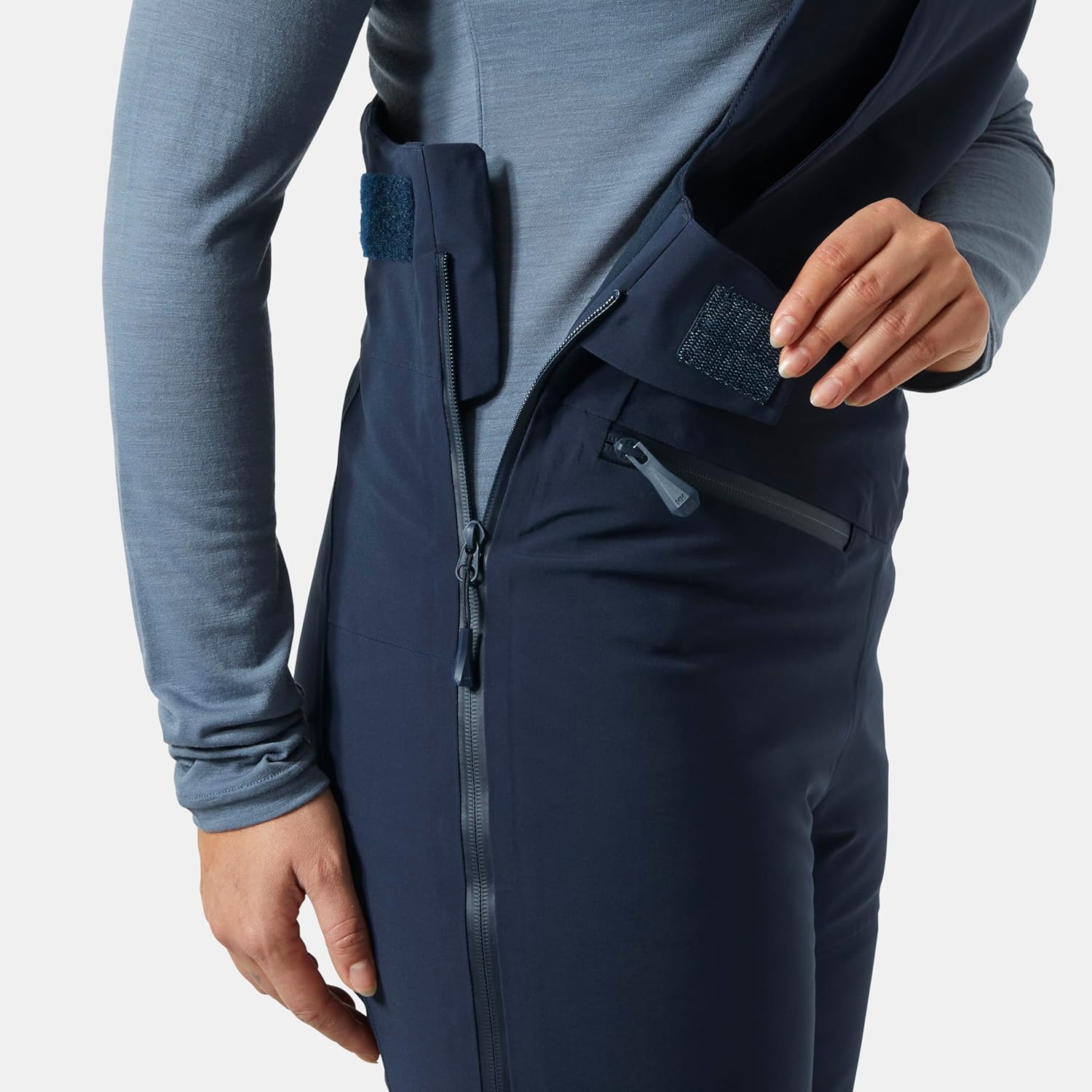 Helly-Hansen Women's Alphelia Bib Pant, Lightweight Stretch Insulation, Fully Seam Sealed, 2-Layer, Adjustable Suspenders