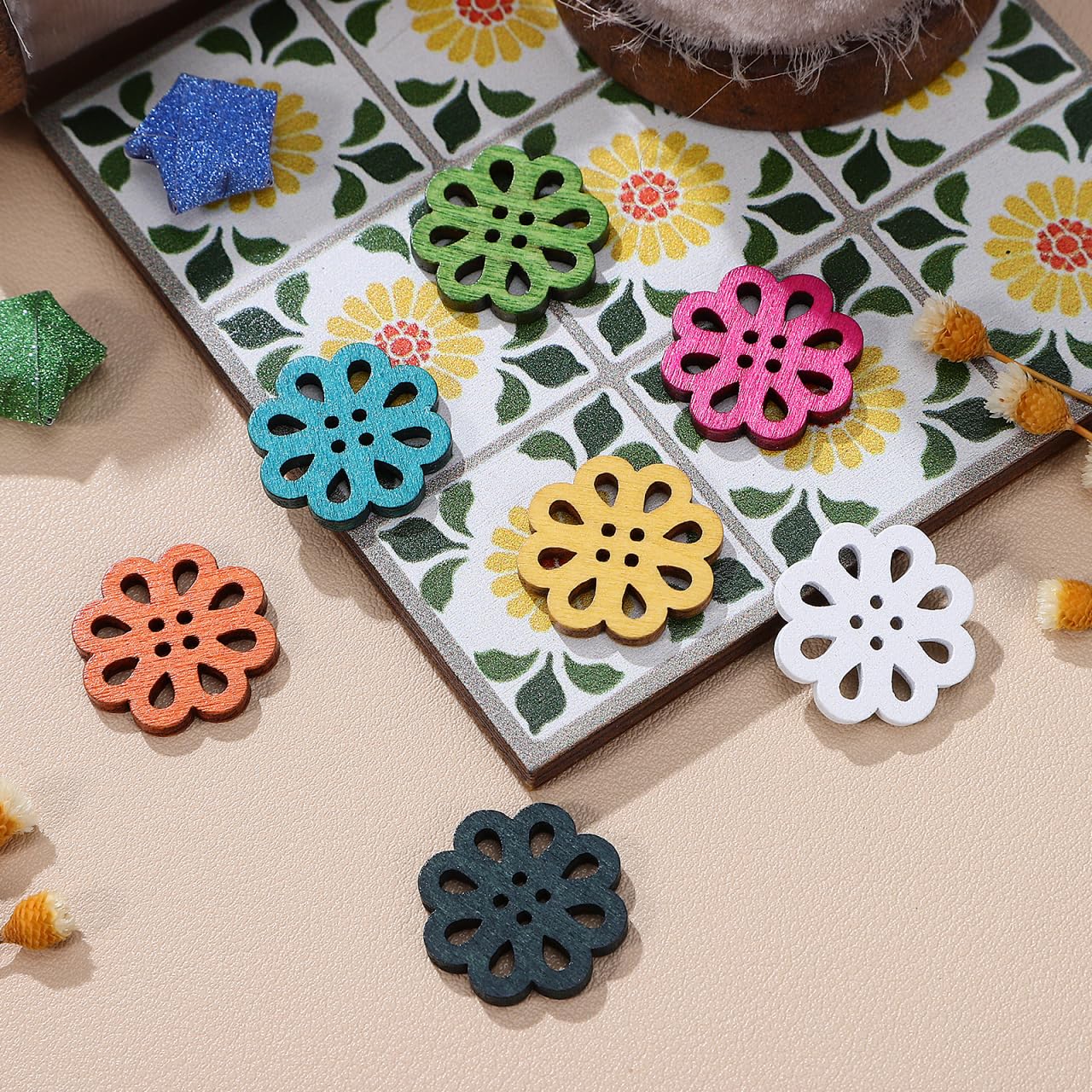 Healifty 100 Stück Holzknöpfe Vintage Cartoon Gänseblümchen Knöpfe zum Nähen Basteln Scrapbooking