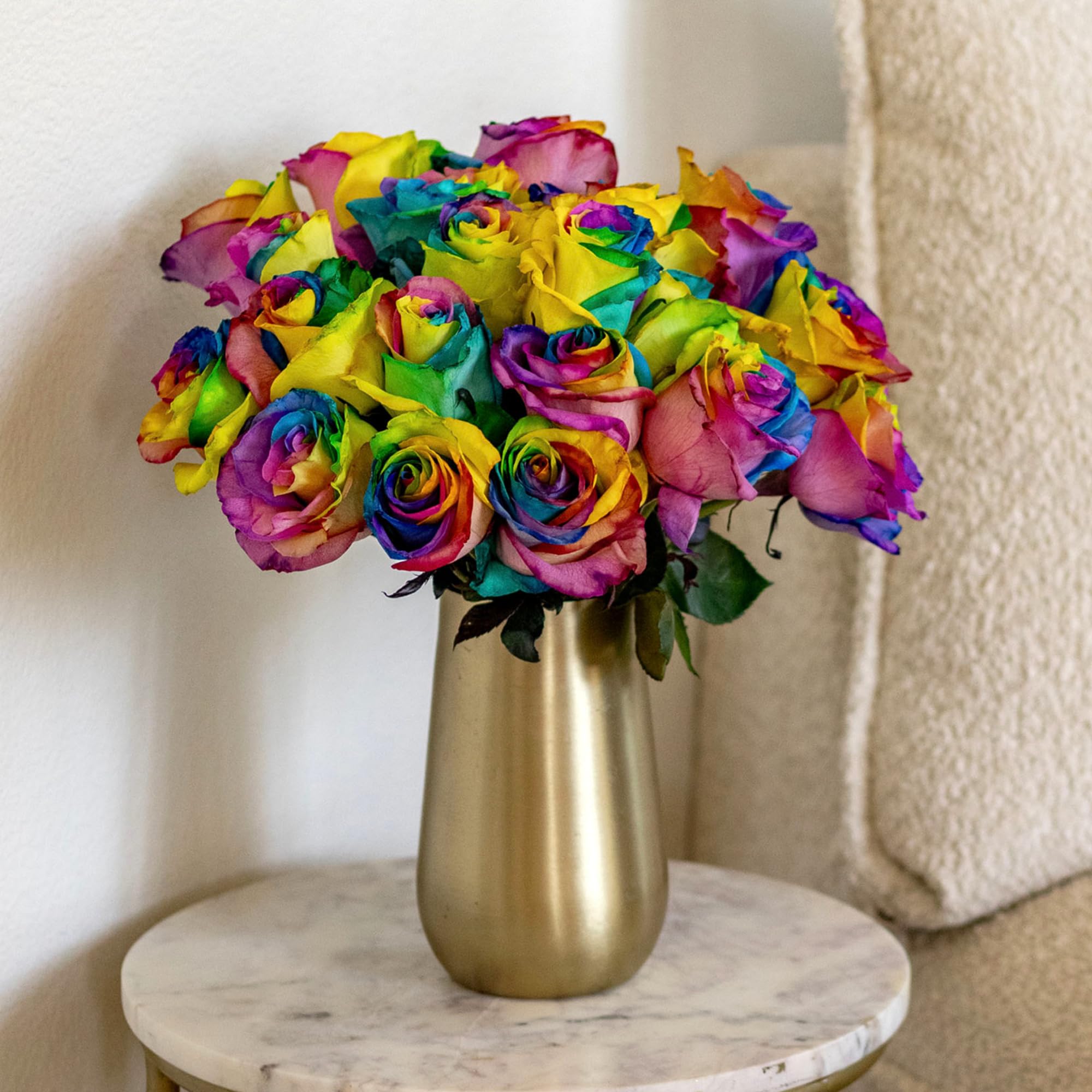 BloomsyBox Rainbow Tinted Roses