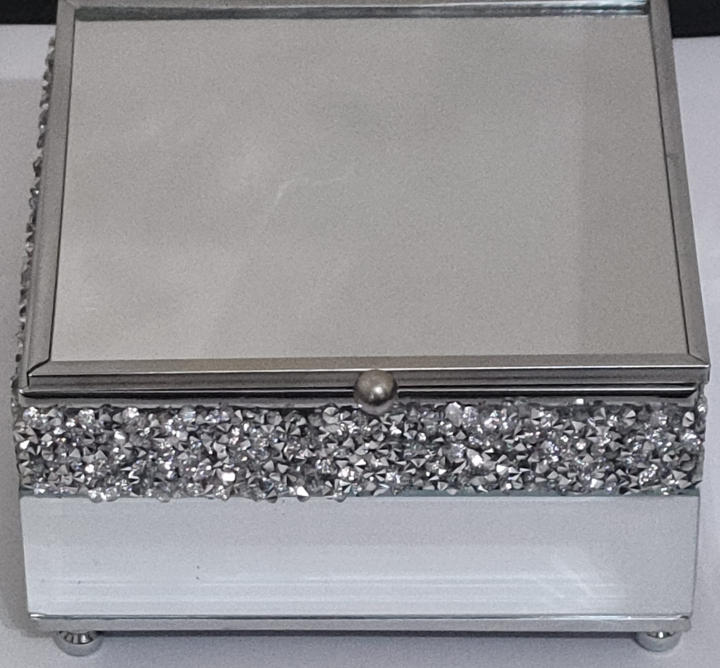 EagleWiz 12cm Crystal Metal Glass Jewellery Box, Jewellery Organizer Luxury Crystal Jewellery Storage Home Accessory Perfect Container for Storage Silver