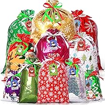 AhfuLife 16pcs Christmas Drawstring Gift Bags with 16pcs Tags, 5 Size Xmas Present Wrapping Bags Reusable Large Medium Small Gift Goody Bags for Christmas Party Decorations (16 Pcs)