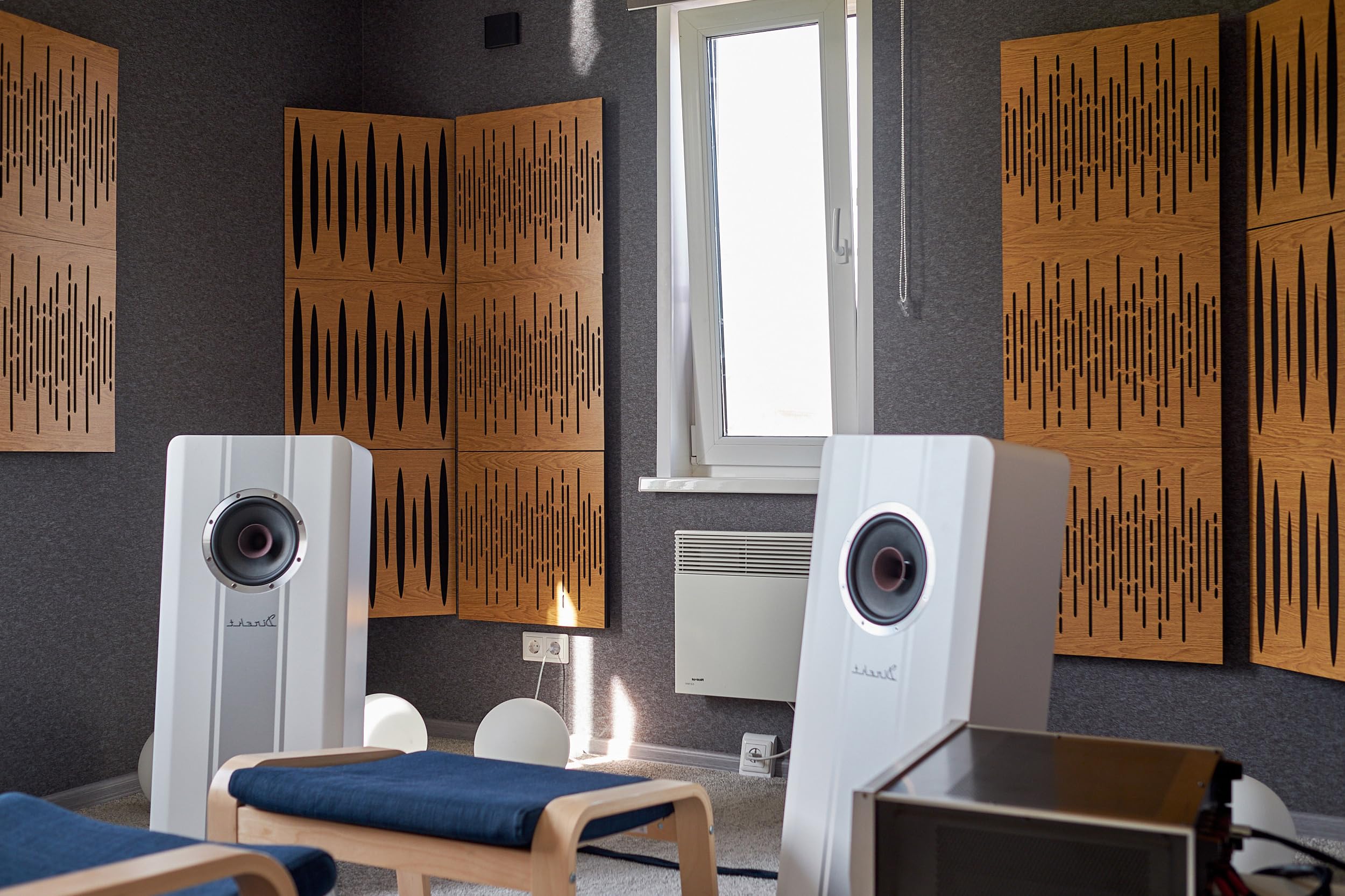 4er-Pack – Akustik-Eck-Bassfalle | 50x50x10cm | Akustikbehandlung für Aufnahmestudios | Schalldämmung - Absorption - Diffusion - Reflexion | Farbe: [x4 PULSE-100mm | Eiche]