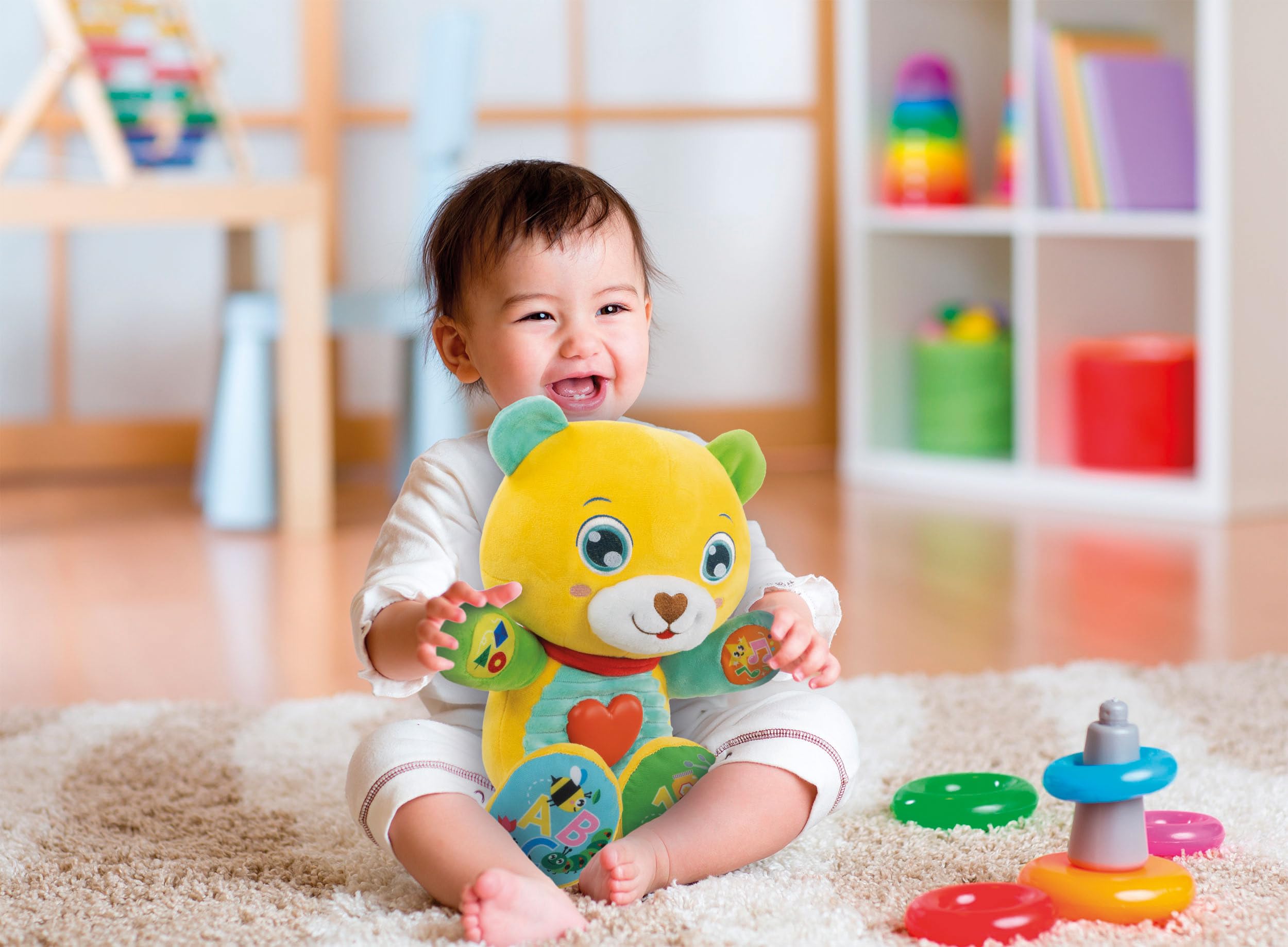 Clementoni Baby Lele Coccole e Parole, Peluche Interattivo Parlante per Bambini di 6+ Mesi, Centro attività Che Stimola Lo Sviluppo Sensoriale e Cognitivo, Lingua Italiana, 17965