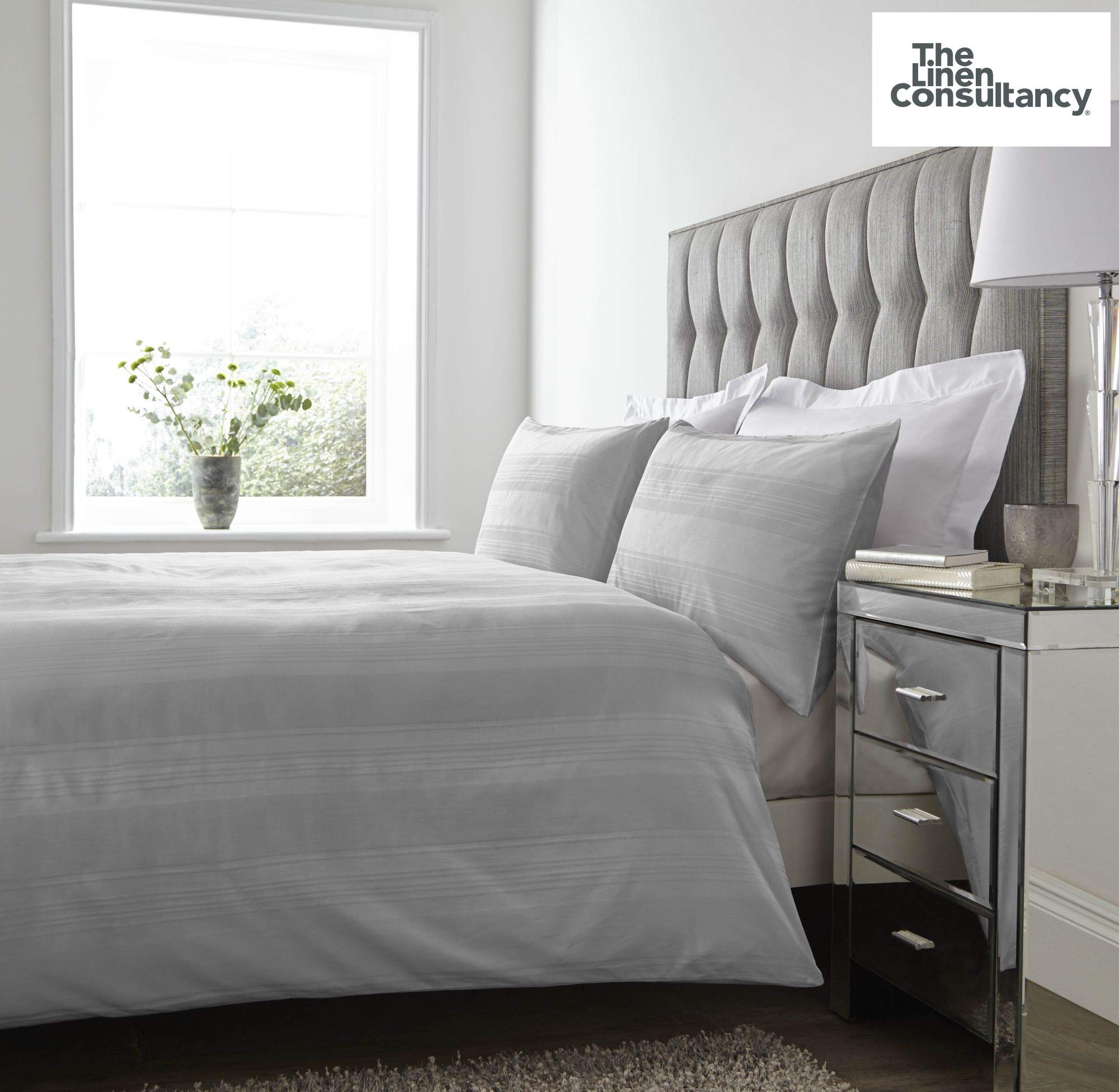 The Linen ConsultancyMayfair 200TC Egyptian Cotton Super King Duvet Set Silver
