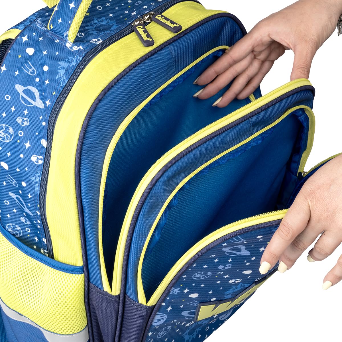 Colourbook Zaino Scuola 30L Ergonomico Multitasche Spallacci Imbottiti | Poliestere impermeabile, Schienale Ergo-Support, Tasca frontale zip, Misura 35x45x20 cm, Ragazzi elementari medie