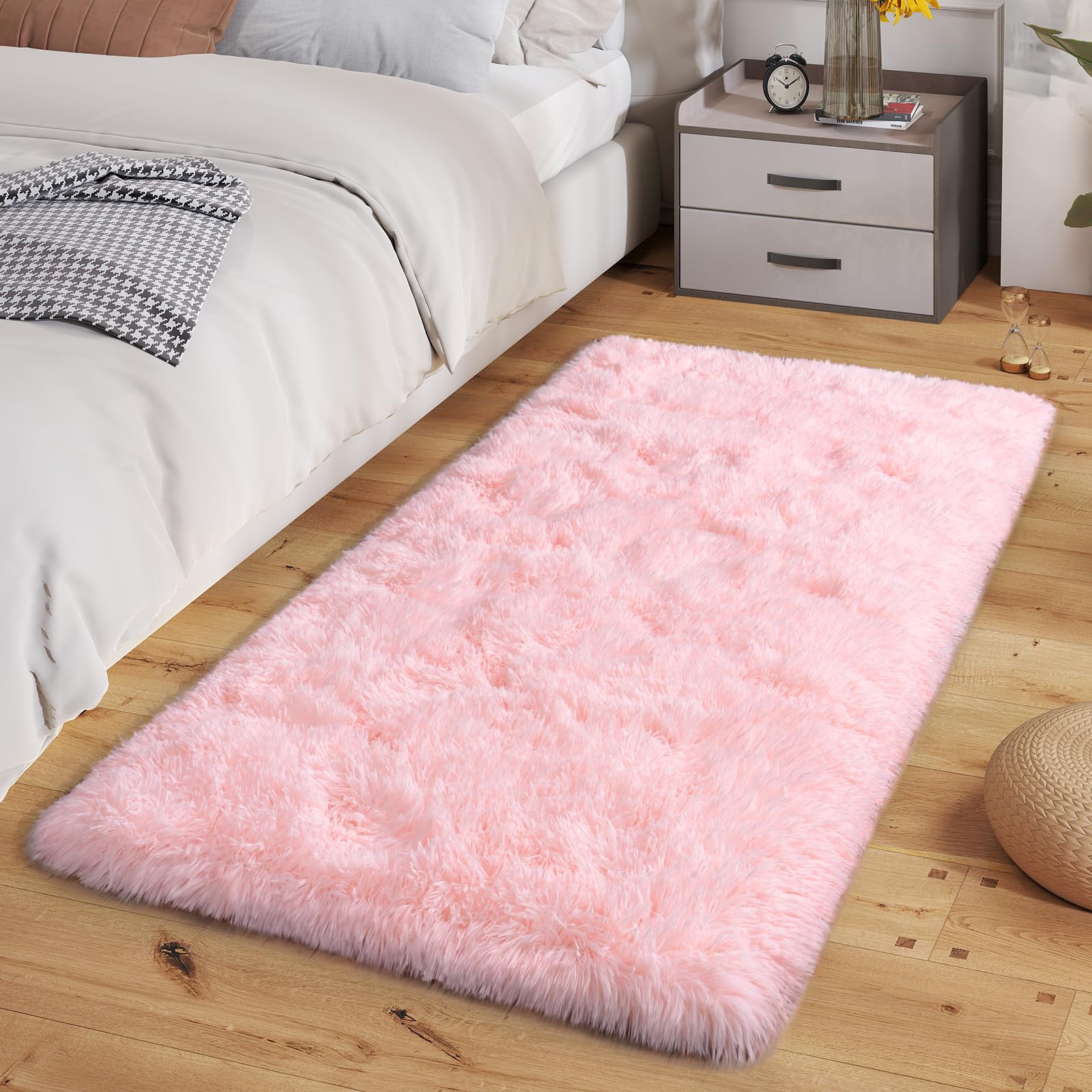 Dssimo Super Fluffy Throw Rugs for Bedroom Modern Shag Pink Area Rug Soft and Cozy Plush Small Carpet