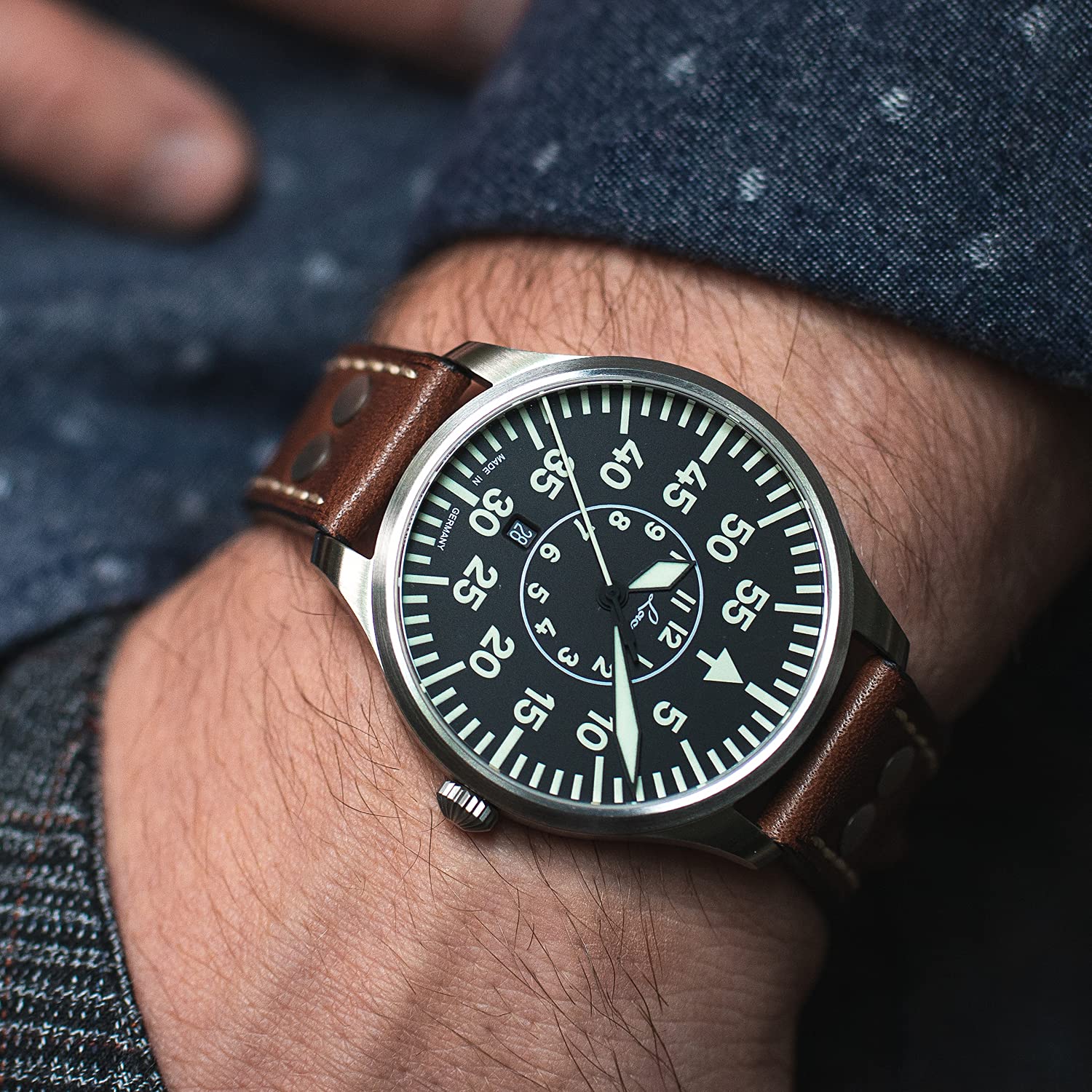 Laco Fliegeruhr Zürich.2.D 40 Made in Germany – 40 mm Ø hochwertige Quarzuhr mit Datumsanzeige – Baumuster B – Einzigartige Qualität. Herausragende Verarbeitung – Wasserdicht