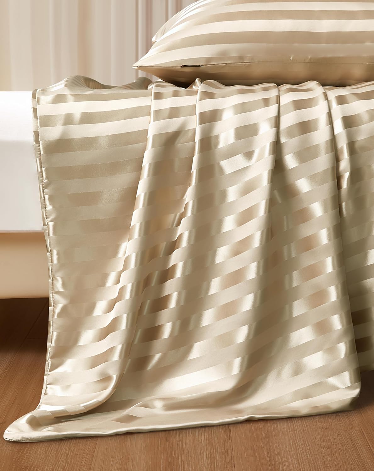 King Size Khaki 5 Pieces Satin Duvet Cover Set Luxury Coquette Silk Like Striped Duvet Cover Bedding Set with Zipper Closure 1 Duvet Cover 4 Pillowcases