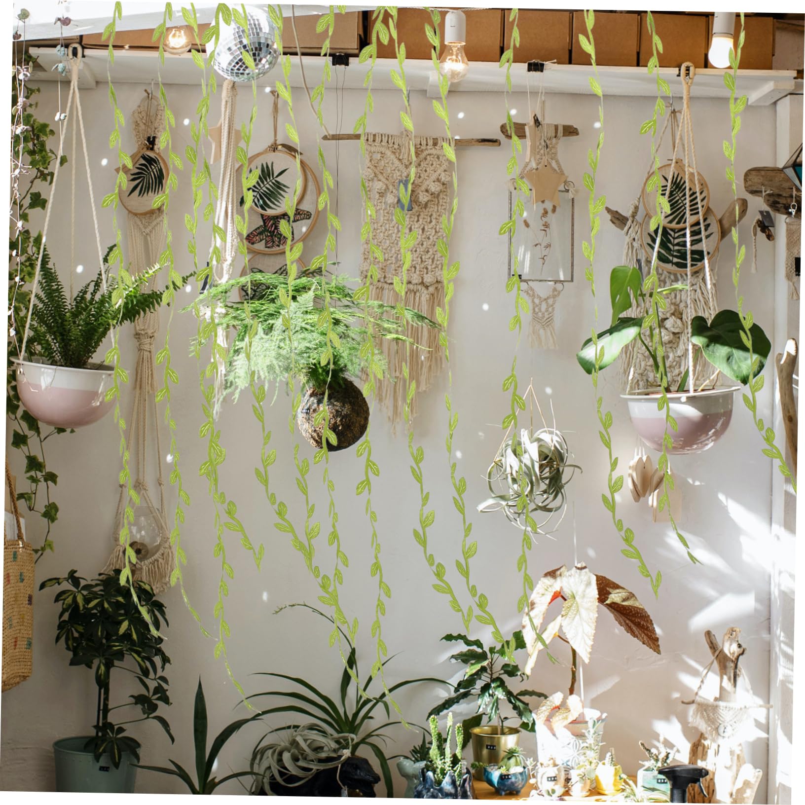 Uonlytech 2 Rollos Ratán de Mimbre simulado Real Guirnalda Hojas Falsas Decoración de la Pared Vine Muro Colgando Hojas de Sauce decoración de Hojas Colgantes PVC Green