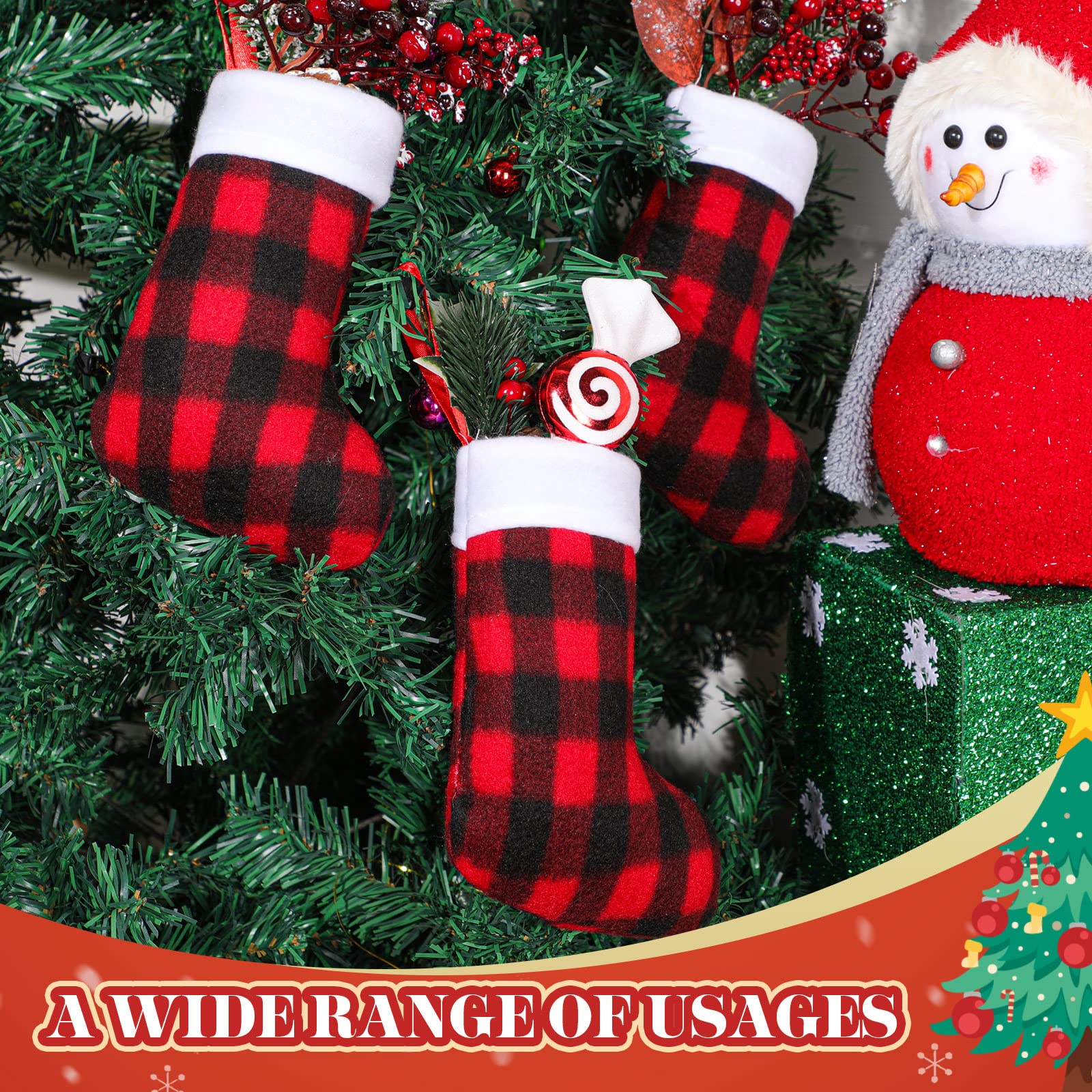 Lot de 80 chaussettes de Noël à suspendre - Motif écossais - 17,8 cm - Avec revers en peluche - Petites chaussettes de Noël à suspendre - Noir et rouge - Décorations pour festival de famille