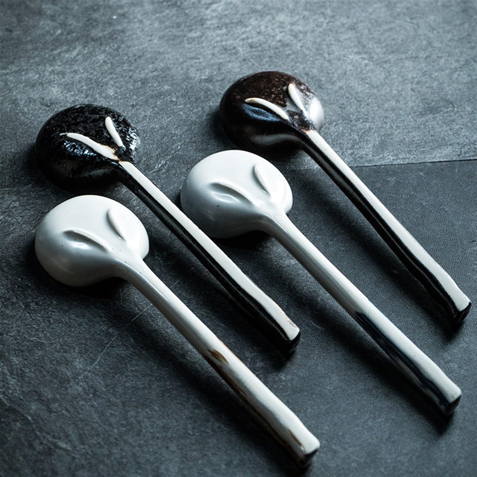 Cuchara de sopa Cucharas de sopa de cerámica 1 pieza Cucharas japonesas Cucharas redondas, cucharas de sopa de porcelana Cuchara con mango largo Cuchara de sopa de cerámica asiática Cuchara de fideos