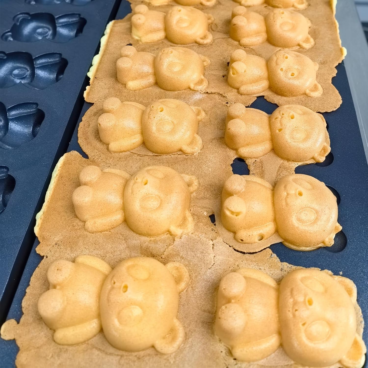 Commercial Bear Waffle Maker, 20 PCS Mini Animal Waffle Baker Machine, 2000W Non-Stick Stainless Steel Waffle Iron with Temp and Time Control, Handle, for Restaurant Bakery Snack Bar Family