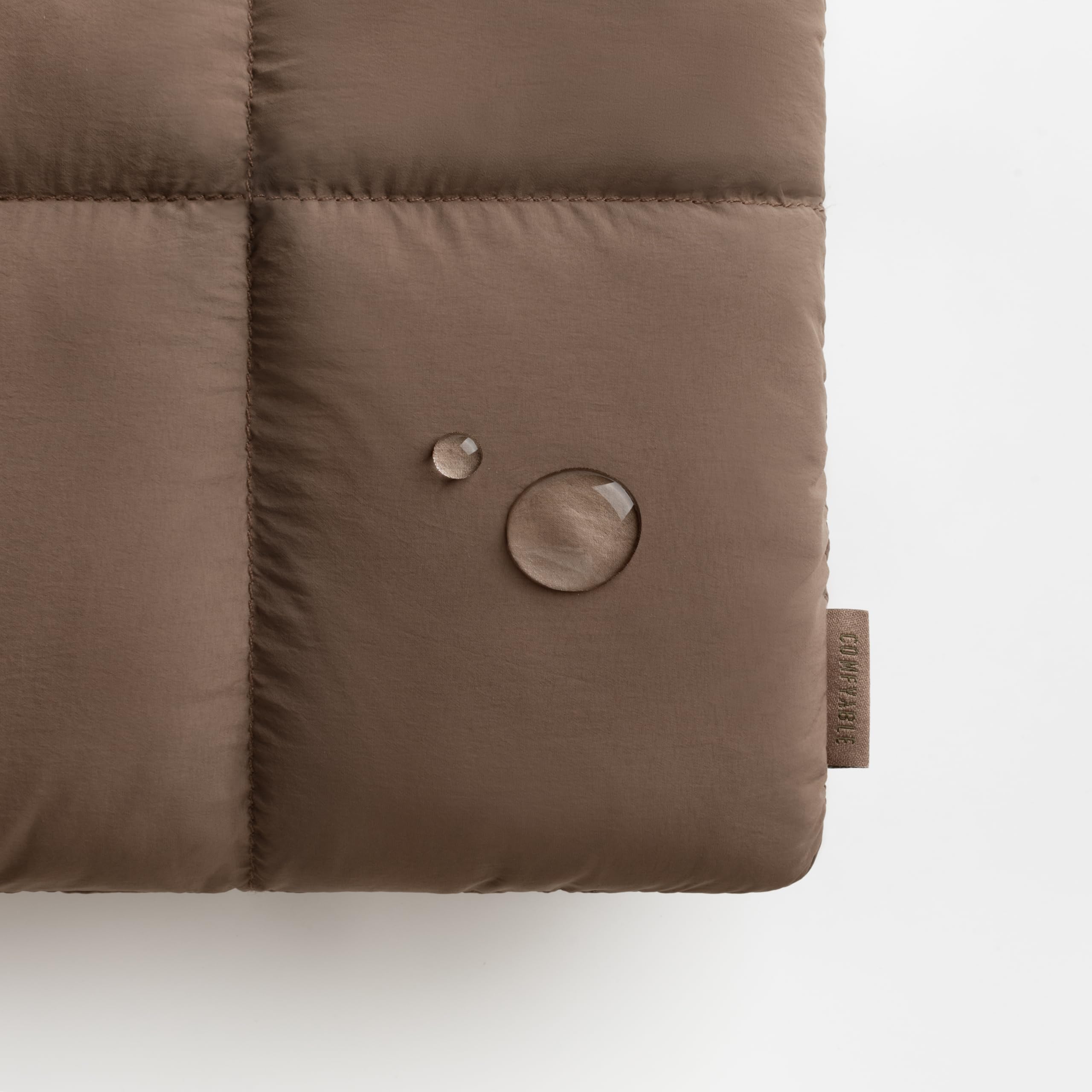 Comfyable custodia laptop Puffy 13/14 pollici, borsa trapuntata puffer per donne, sleeve morbida compatibile con MacBook Air M5 A3449, MacBook Pro M5 Pro/Max A3426 A3427, MacBook Neo A18, Marrone Moka