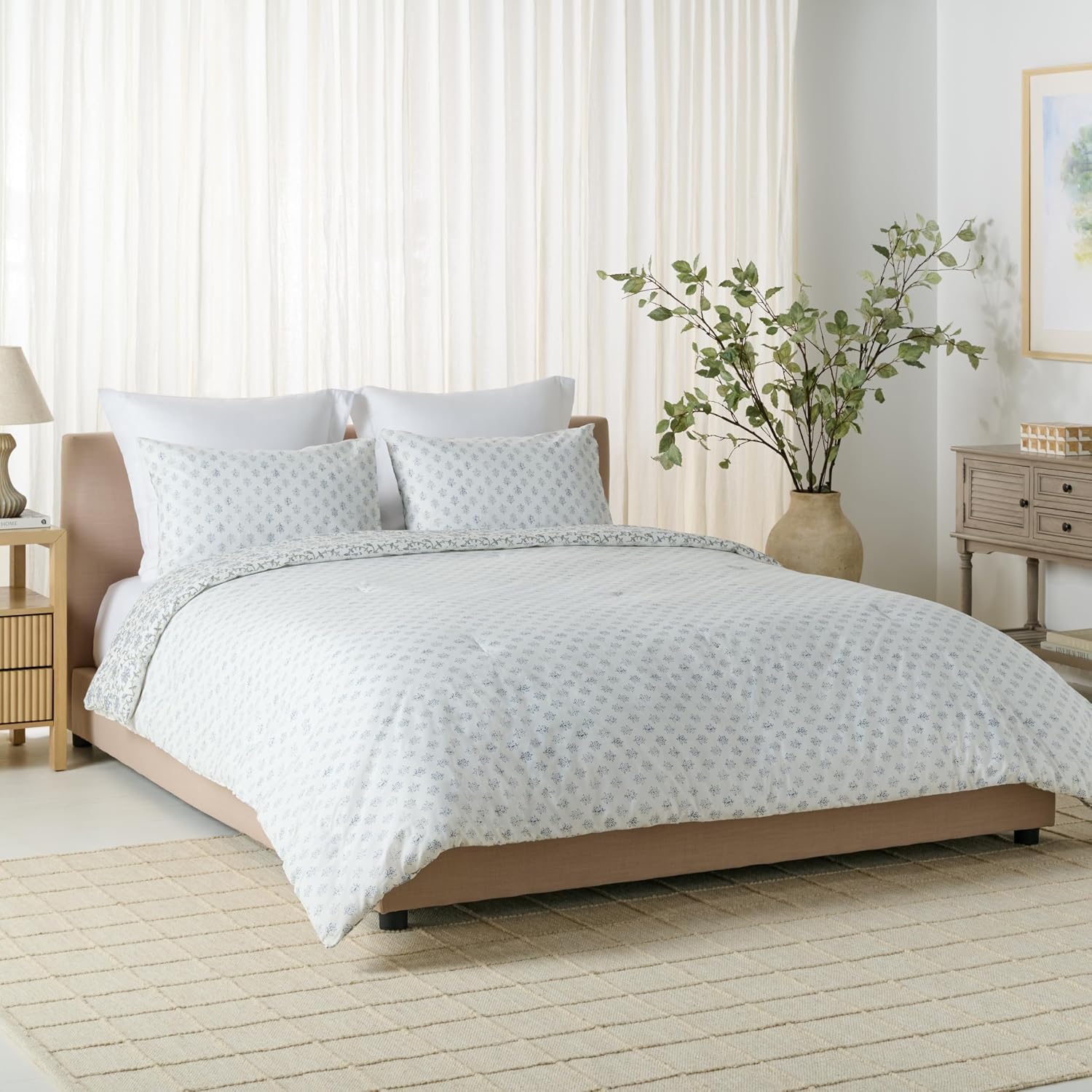 SAFAVIEH Home Floral Reversible Comforter Set – 3 Piece, Queen/Full, 100% Cotton, 144TC, Blue Mist & Sage Green – Includes 1 Duvet Cover & 2 Shams (CMT2000A-Q)
