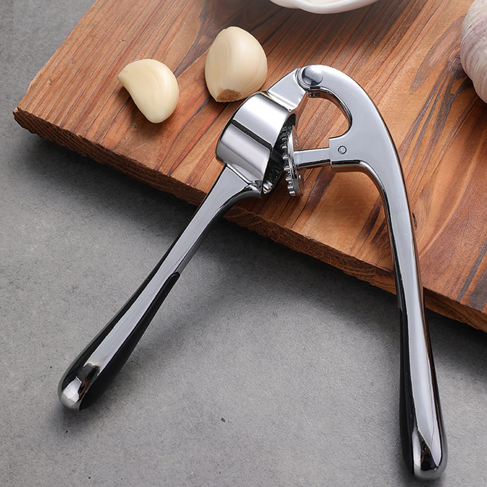 Knoblauchpresse aus Edelstahl, 16 cm, leicht zu reinigen, rostfrei, omic weicher Griff, Knoblaucher für müheloses Drücken, Küchenzubehör für Hobbyköche