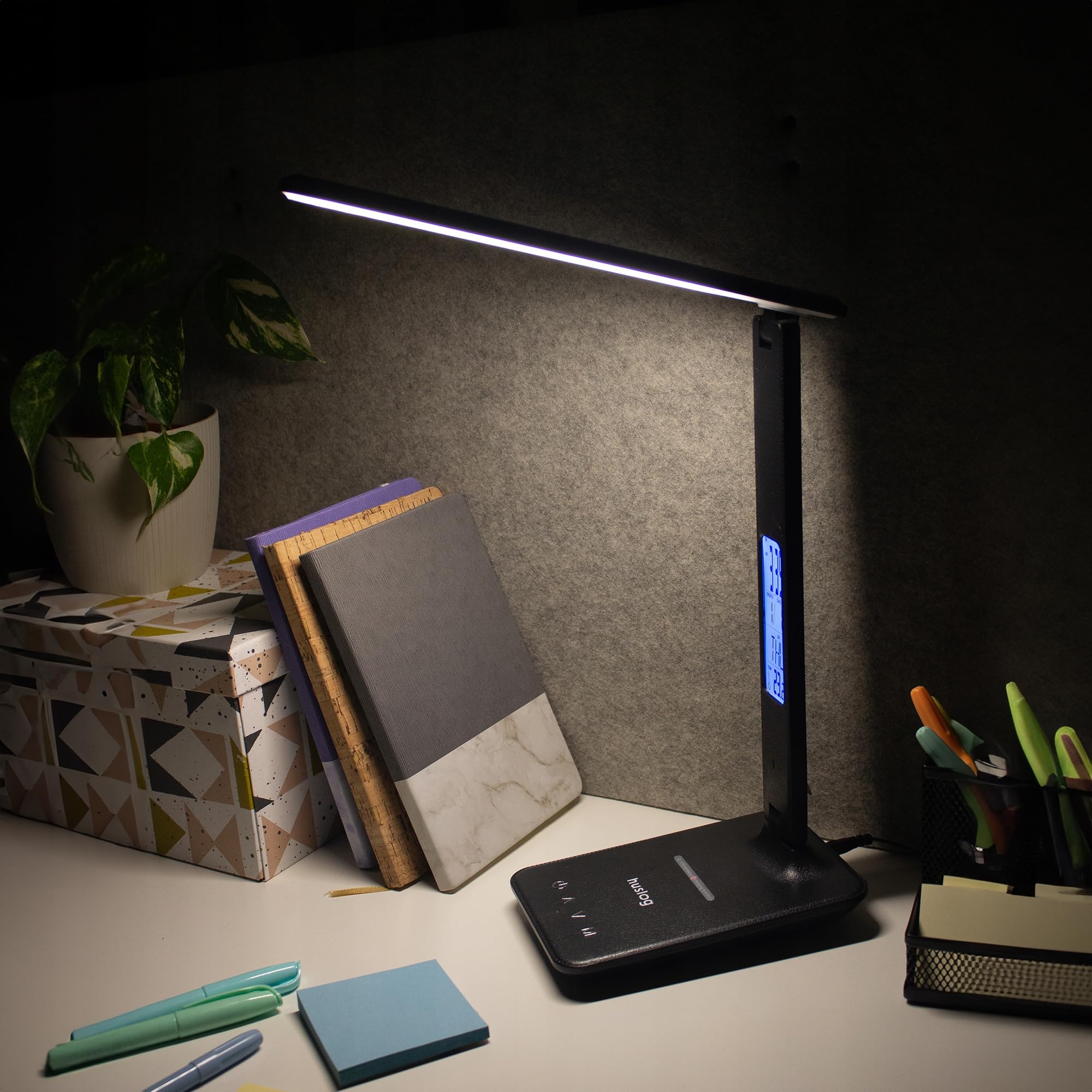 Lampka biurkowa, lampka nocna, lampka na stół kreślarski, zegar indukcyjna ładowarka LED Smart