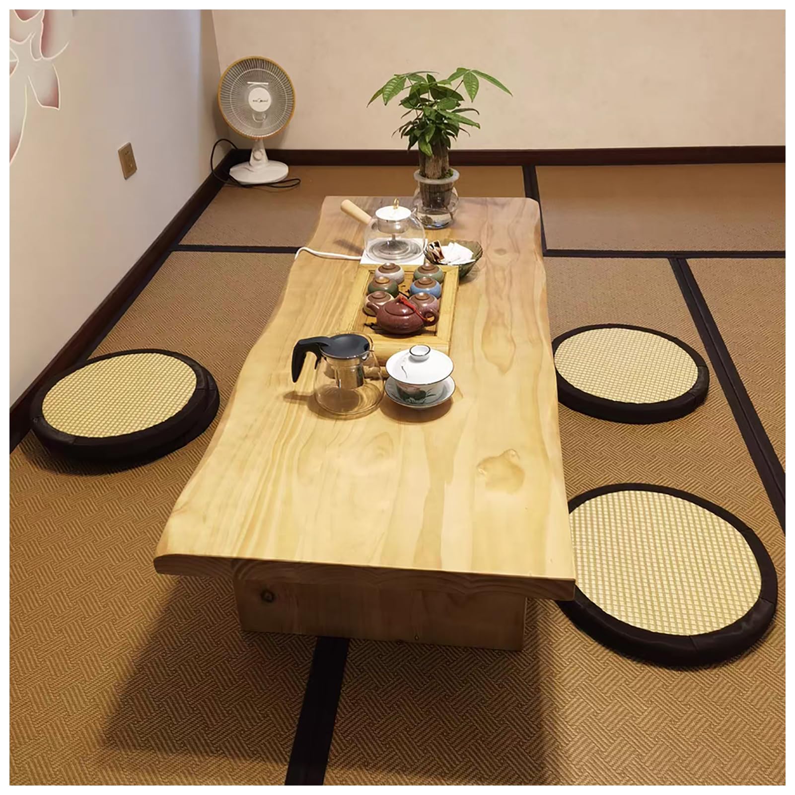 Table d'autel traditionnelle avec finitions haut de gamme pour salon