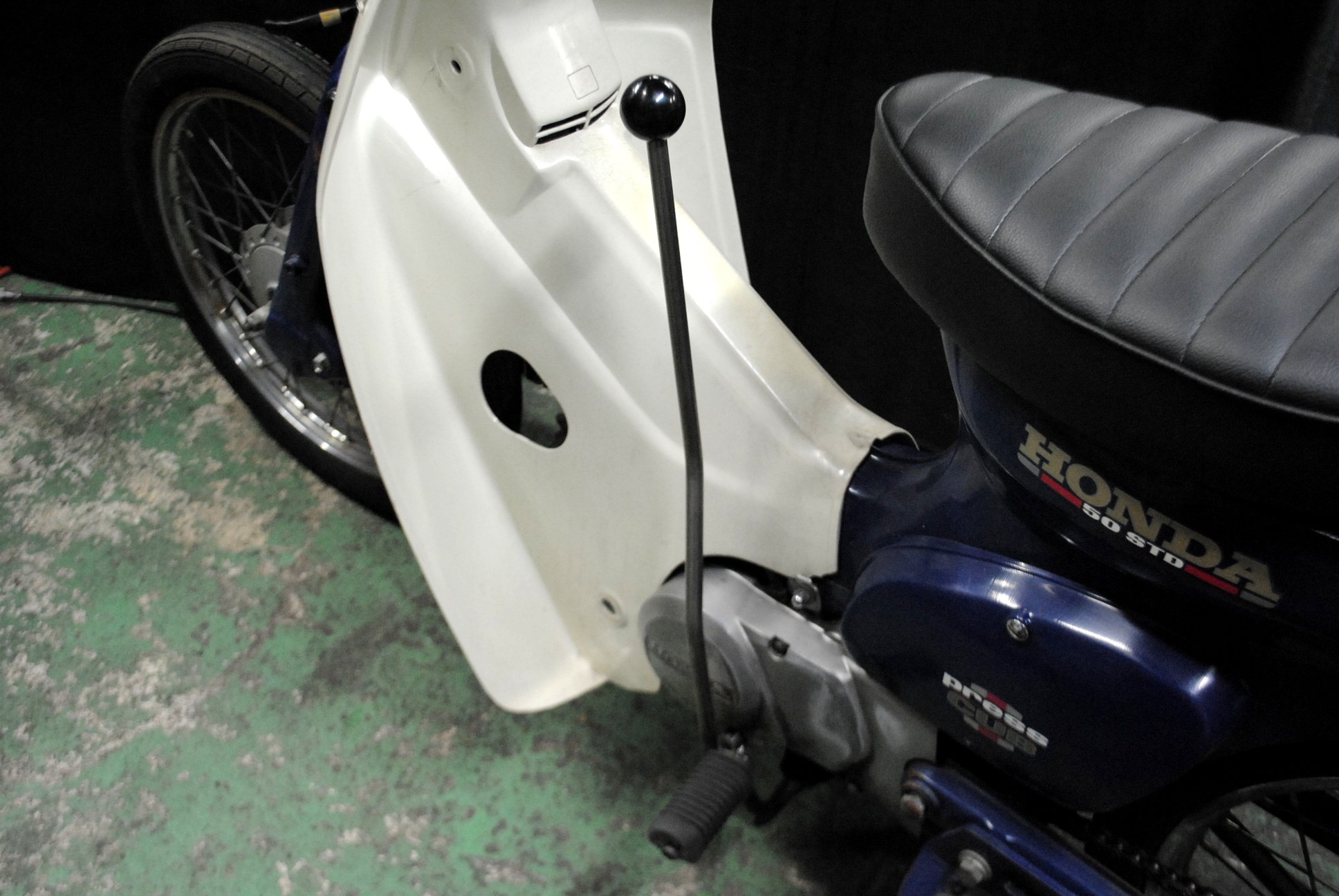 カブ四速セルつき！シフトジョッキー！ Amazon | 部品屋K&W カブ ジョッキーシフトKIT P44000 P44000