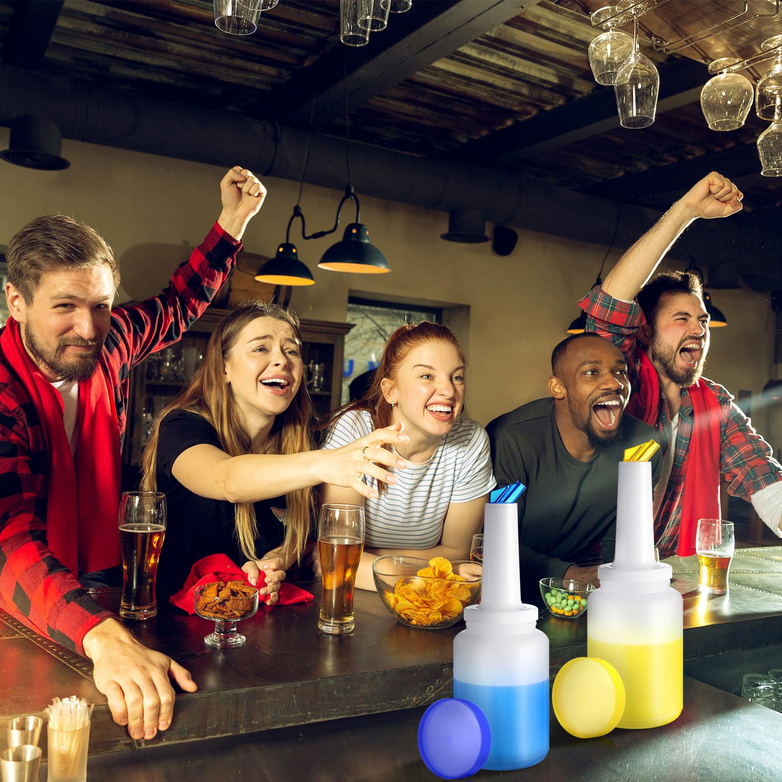 Reallnaive 4 botellas de plástico de 2 cuartos de galón para verter y almacenar jugo de frutas, botella de almacenamiento de vertido rápido con boquilla roja y tapa, utensilios de bar de plástico para