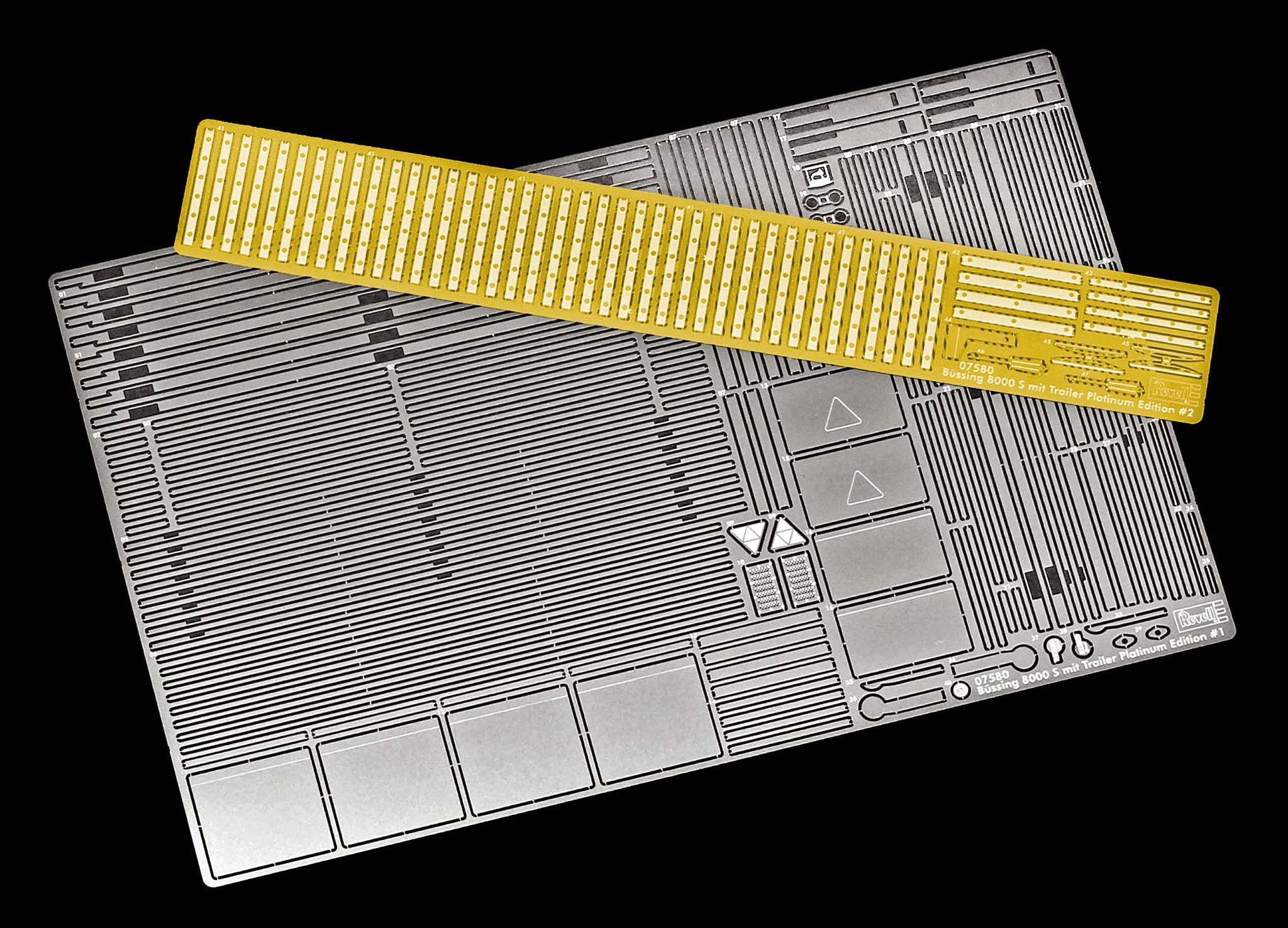 Revell 1/24 ビューシング 8000 S13 Amazon | ドイツレベル 1/24 ビューシング 8000 S13 トレーラー