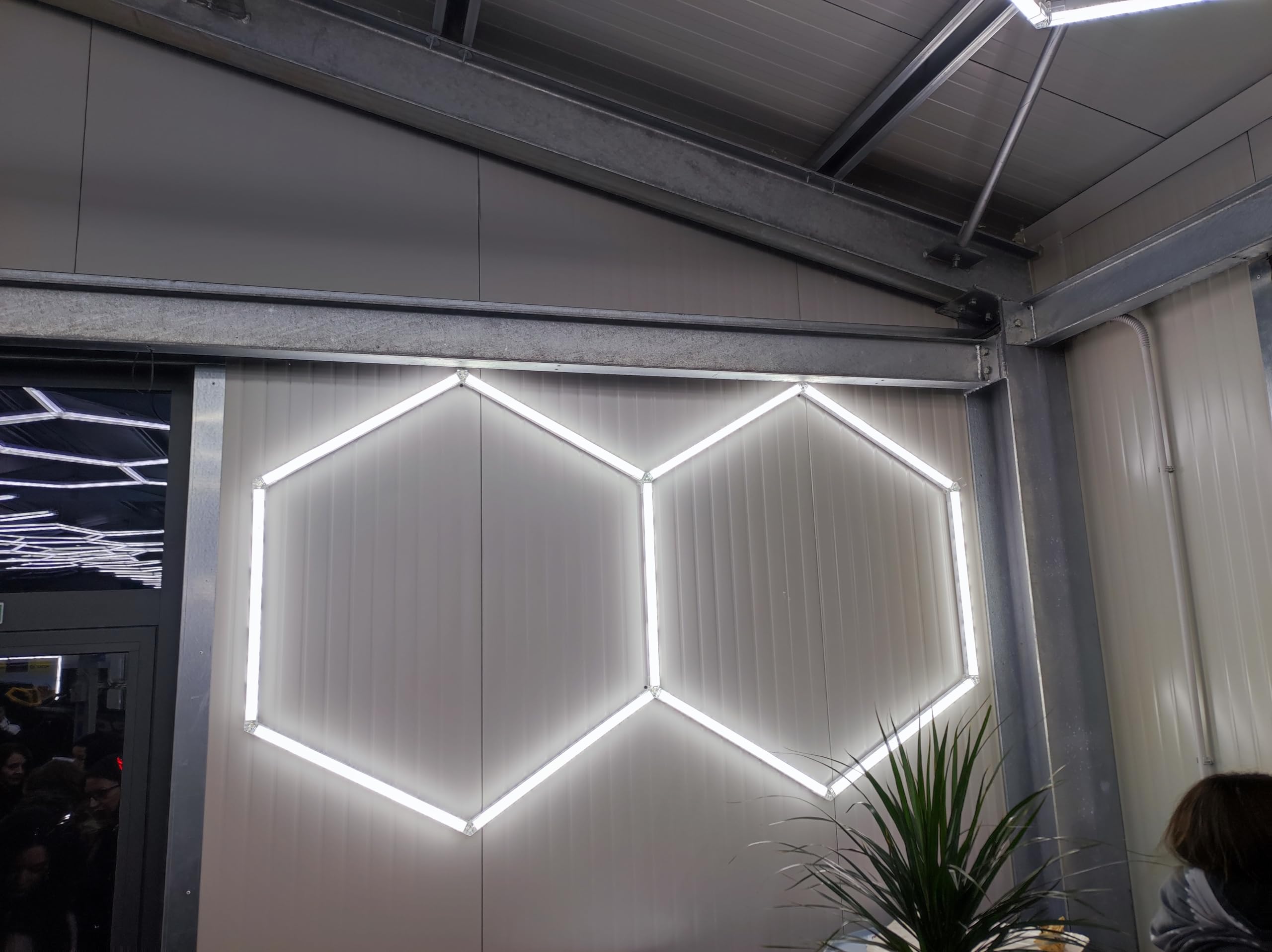 Oświetlenie LED o strukturze plastra miodu 2 sześciokąty nowoczesne detailing biuro warsztat bar fryzjer hotel bar garaż sześciokątny (2,08 x 1,23 cm)
