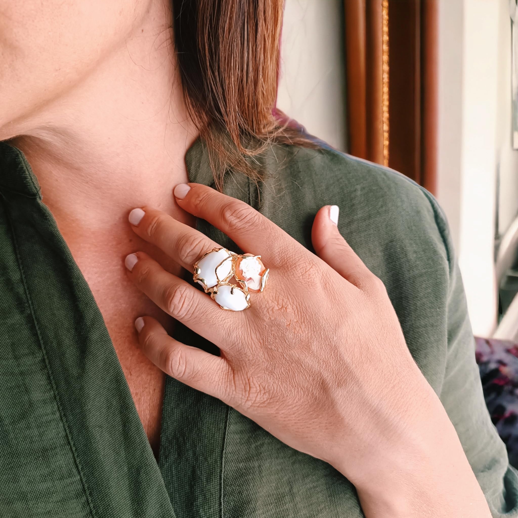 Anello Triplo con Agata Bianca e Cammeo Conchiglia