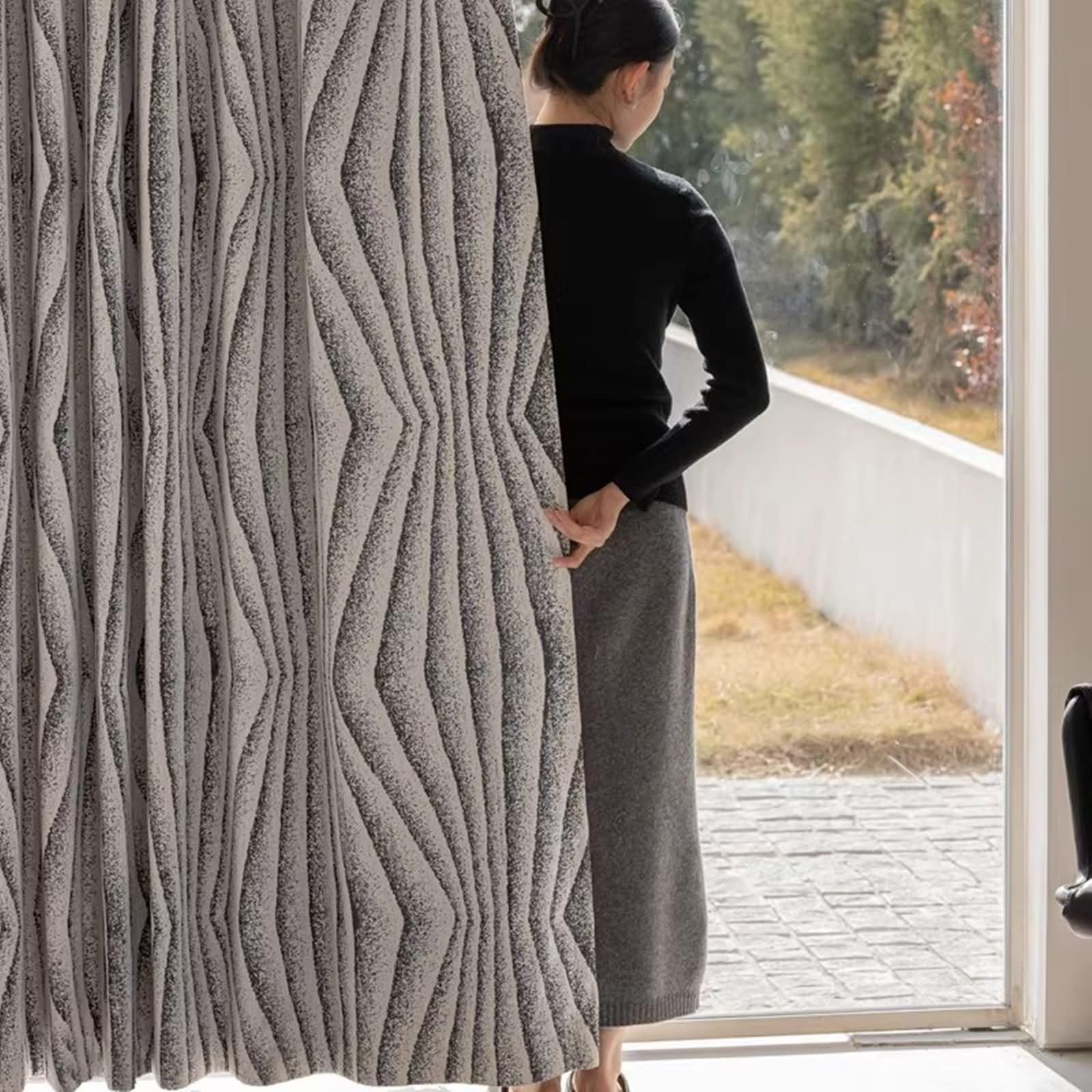 2 Panneaux Rideaux Occultant, Rideau Occultant Thermique Isolant Chenille à Crochets Motif Géométrique Ondulé Jacquard Fenetre Rideaux Chambre Salon Intérieurs Gris Noir, 137L x 160H cm