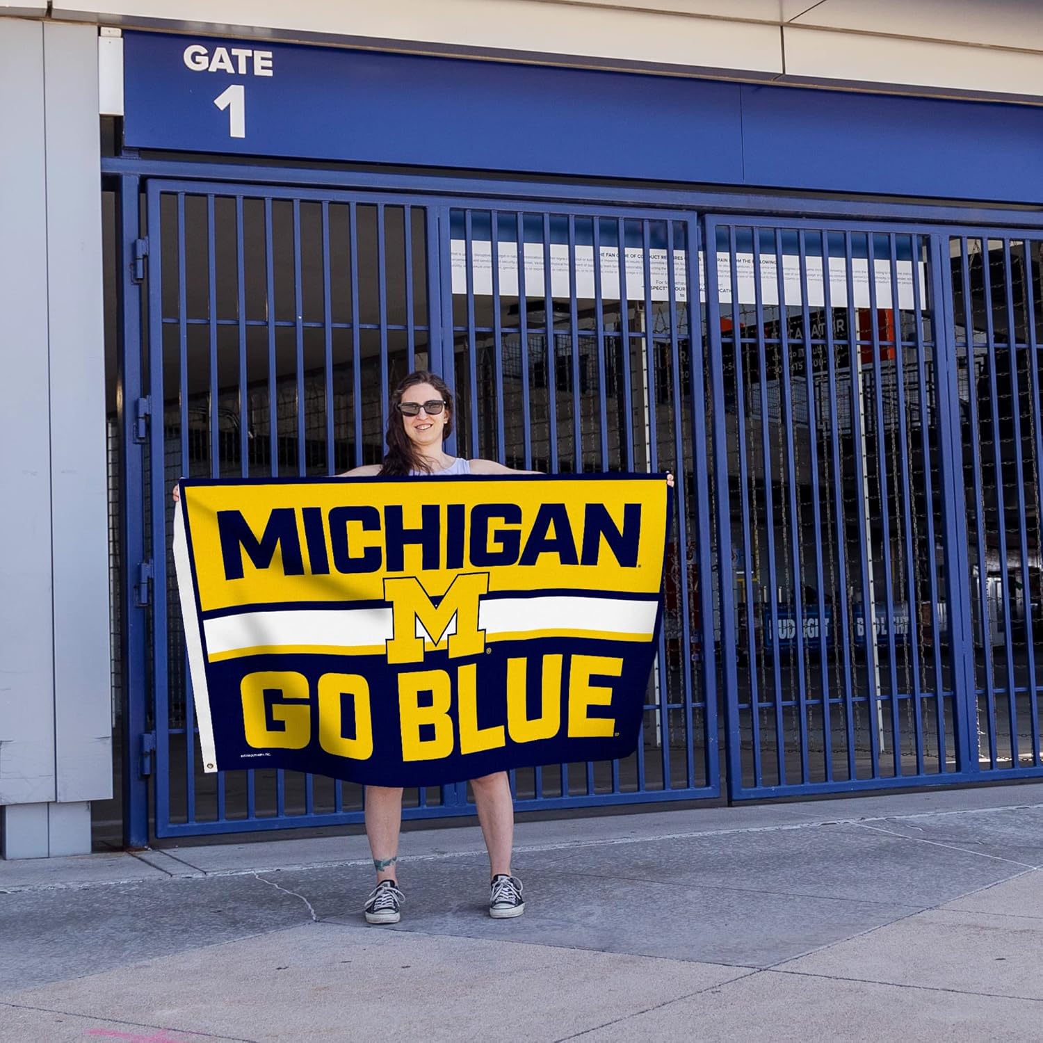 Rico Industries NCAA Bold 3' x 5' Banner Flag Single Sided - Indoor or Outdoor - Home Décor