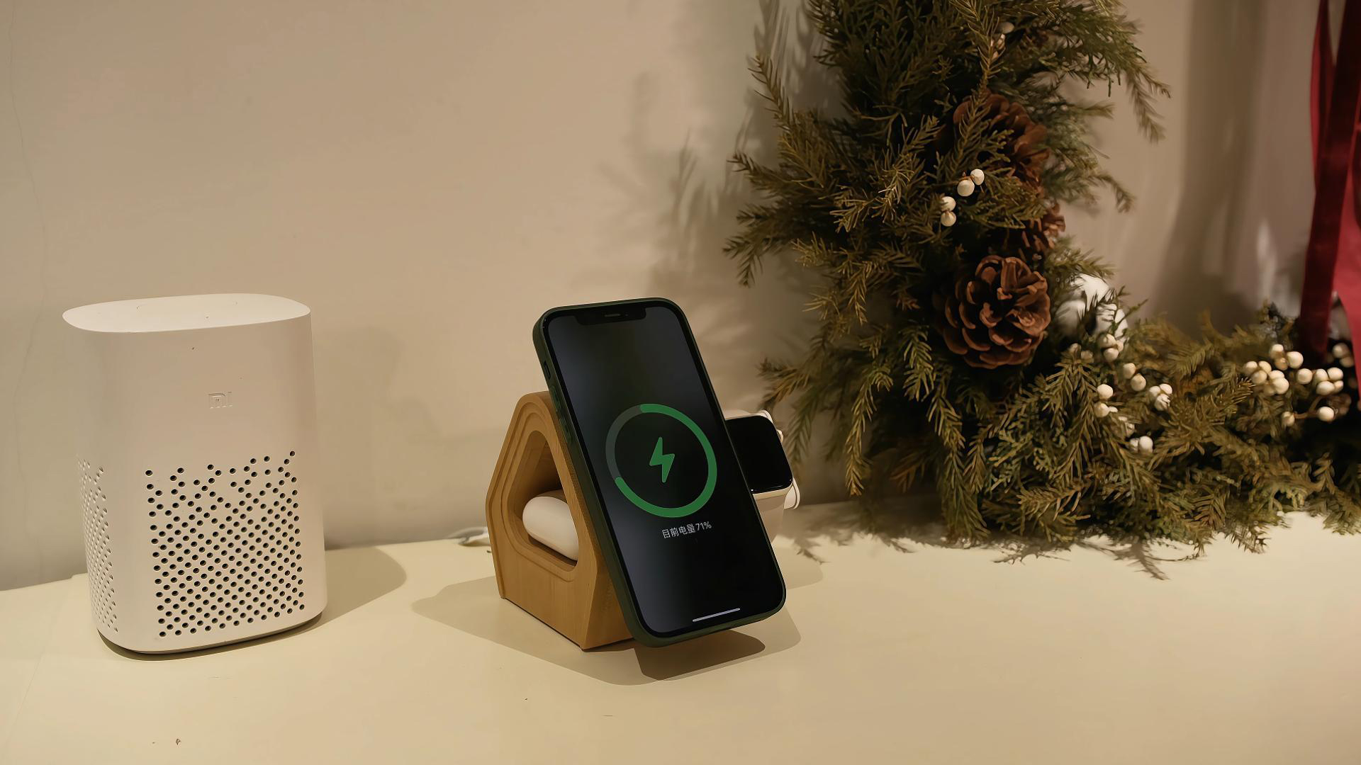 Amazon.com: Bamboo Wireless Charging Station for Apple: 3-in-1