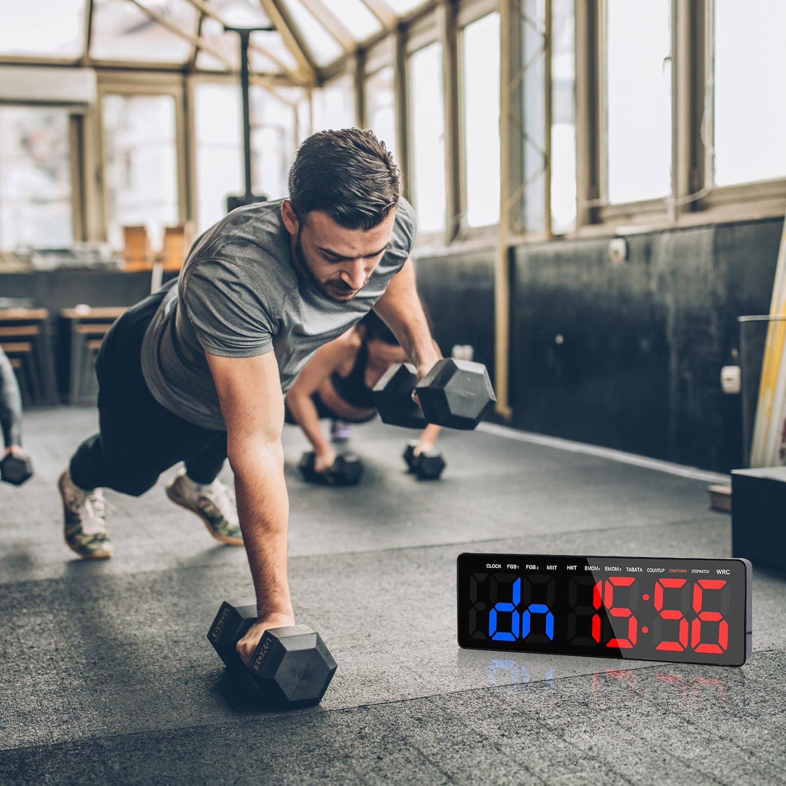 Temporizador de Gimnasio, 16.5" Grande Reloj de Pared Digital Temporizador de Intervalo LED con Countdown & Up Cronómetro, Brillo & Volumen Ajustable, Gym Timer con Control Remoto para Casa