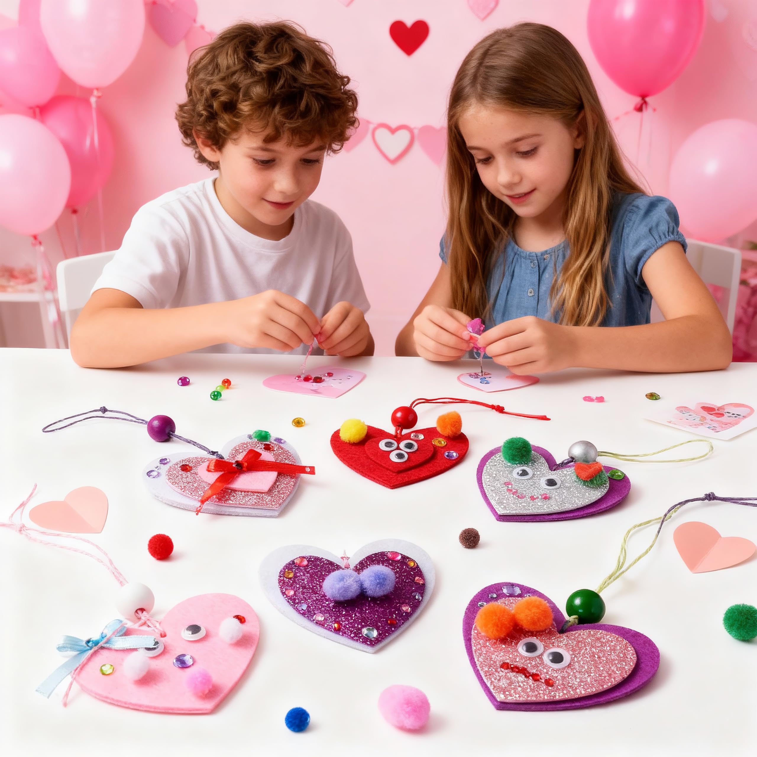 JOYIN Filz-Bastelset zum Selbermachen, Filz- und Glitzer-Herzen und Holzperlen, Kunststoffaugen und bunte Papierseile für Valentinstag, Kinder, Bastelaktivitäten, Partys, Klassenzimmer, Ornamente