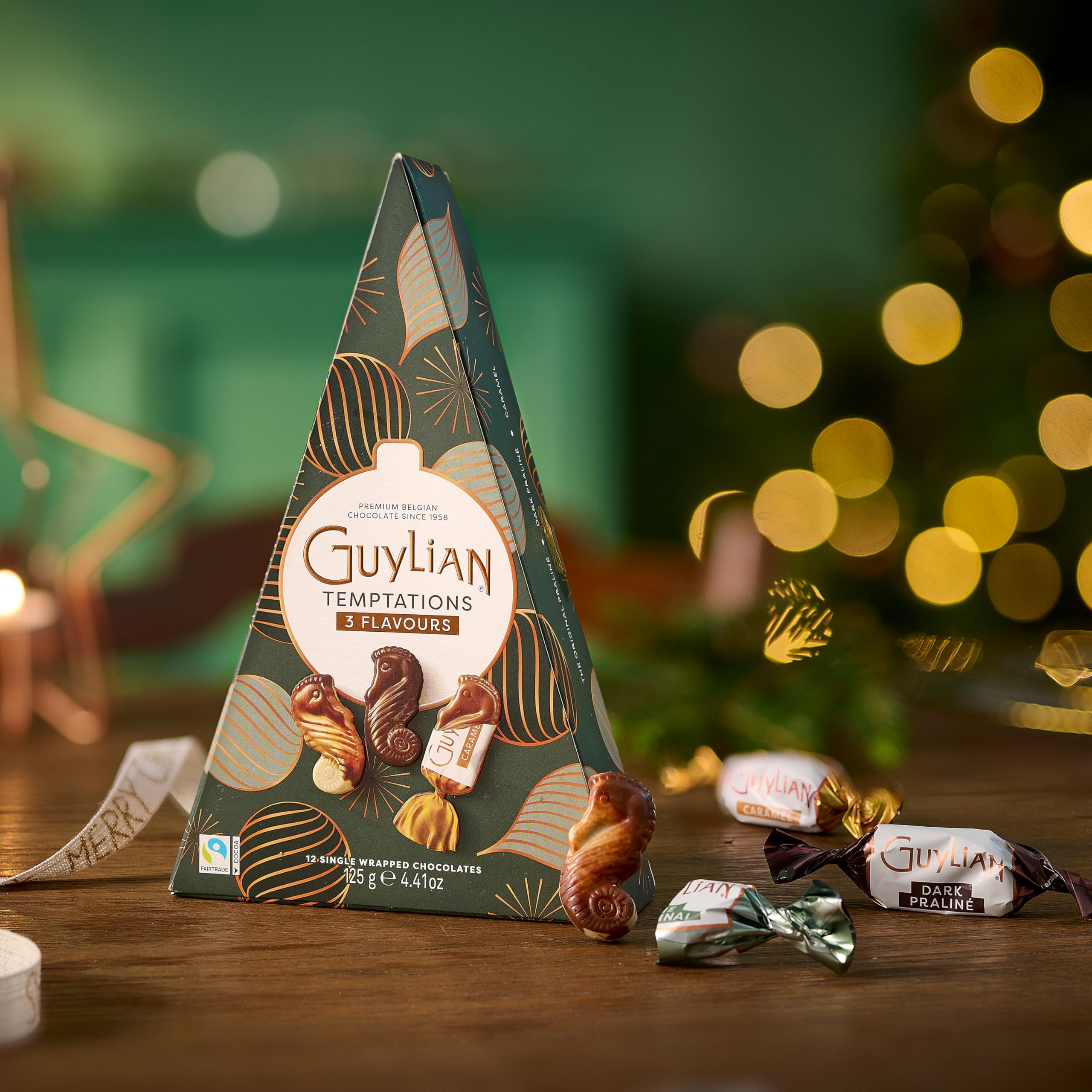 GuyLian Temptations Weihnachtsbaum 125g – Festliche Geschenkbox in Tannenbaumform mit 12 Belgischen Pralinen, 6-fach sortiert – Fairtrade-zertifiziert – Premium Genuss zu Weihnachten