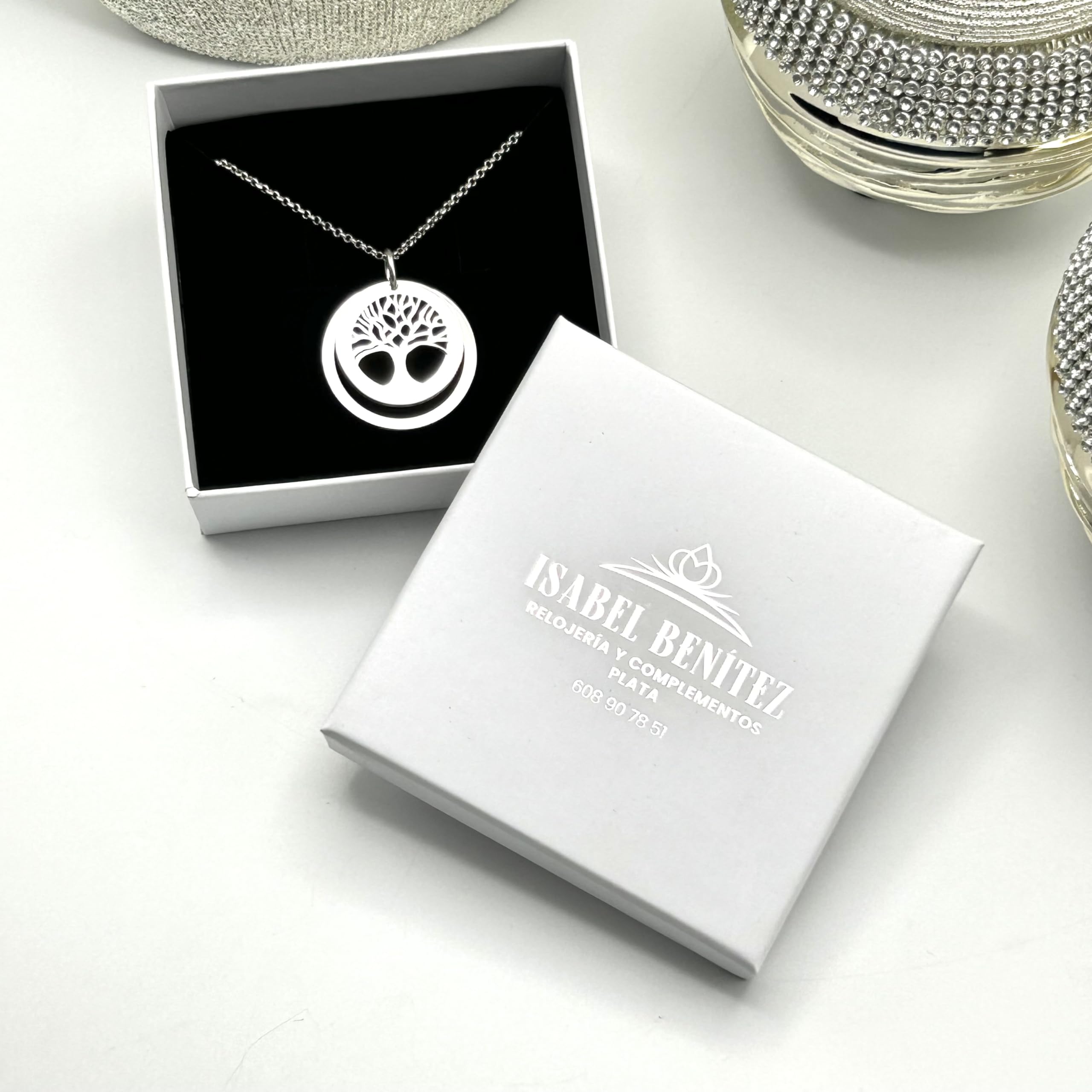 Collar Árbol de la Vida en Plata de Ley 925 personalizable. Cadena de 45cm. Regalo ideal madre abuela con nombres familia. Cumpleaños, Navidad. Hecho en España. (Collar Árbol de la Vida + 1 Aro)